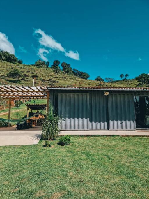 Casa Container com SPA e linda vista para a Serra da Mantiqueira