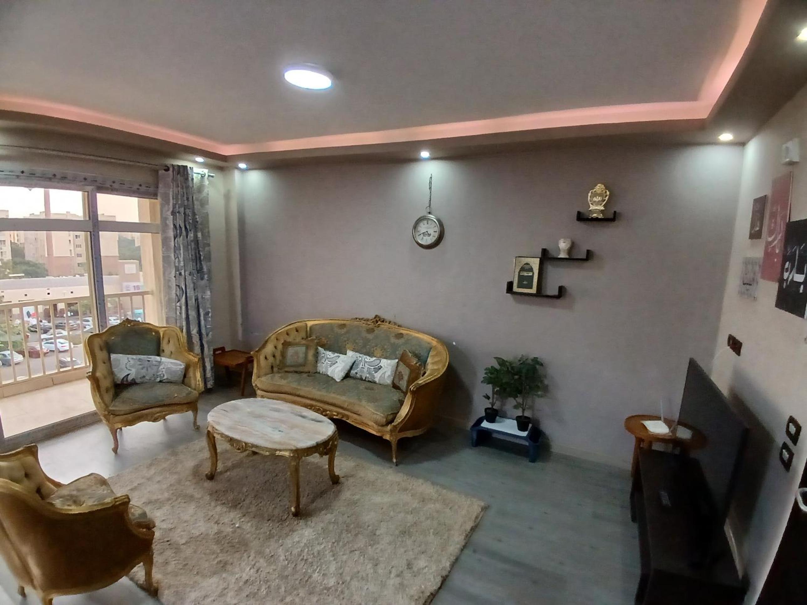 Condo/Apartment Fully furnished