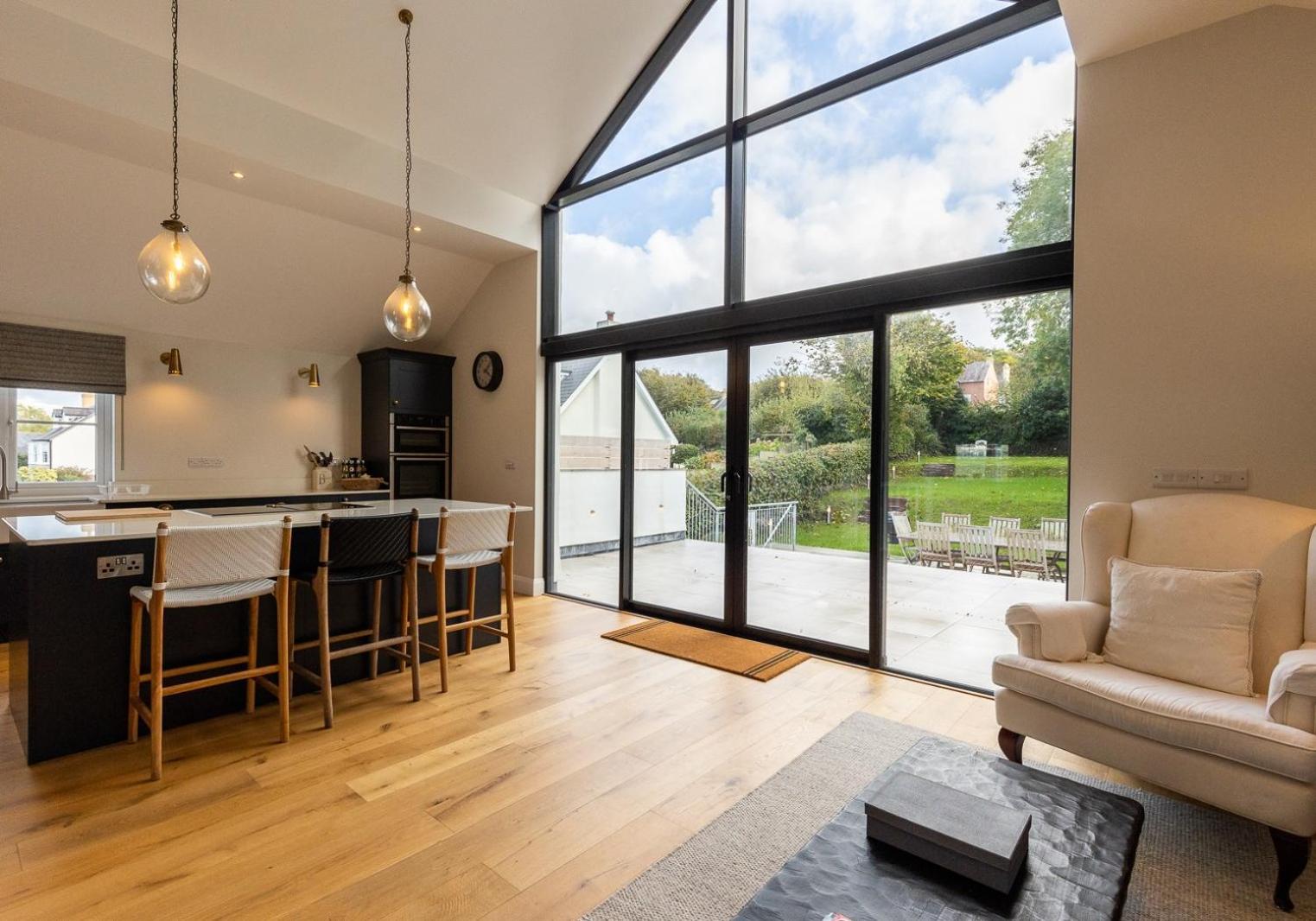 Golwg y Lan - A stunning home for 10 with sea views view 2