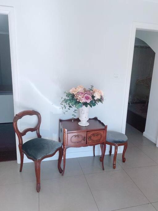 4 BR House - Walk to Station & Nepean Hospital