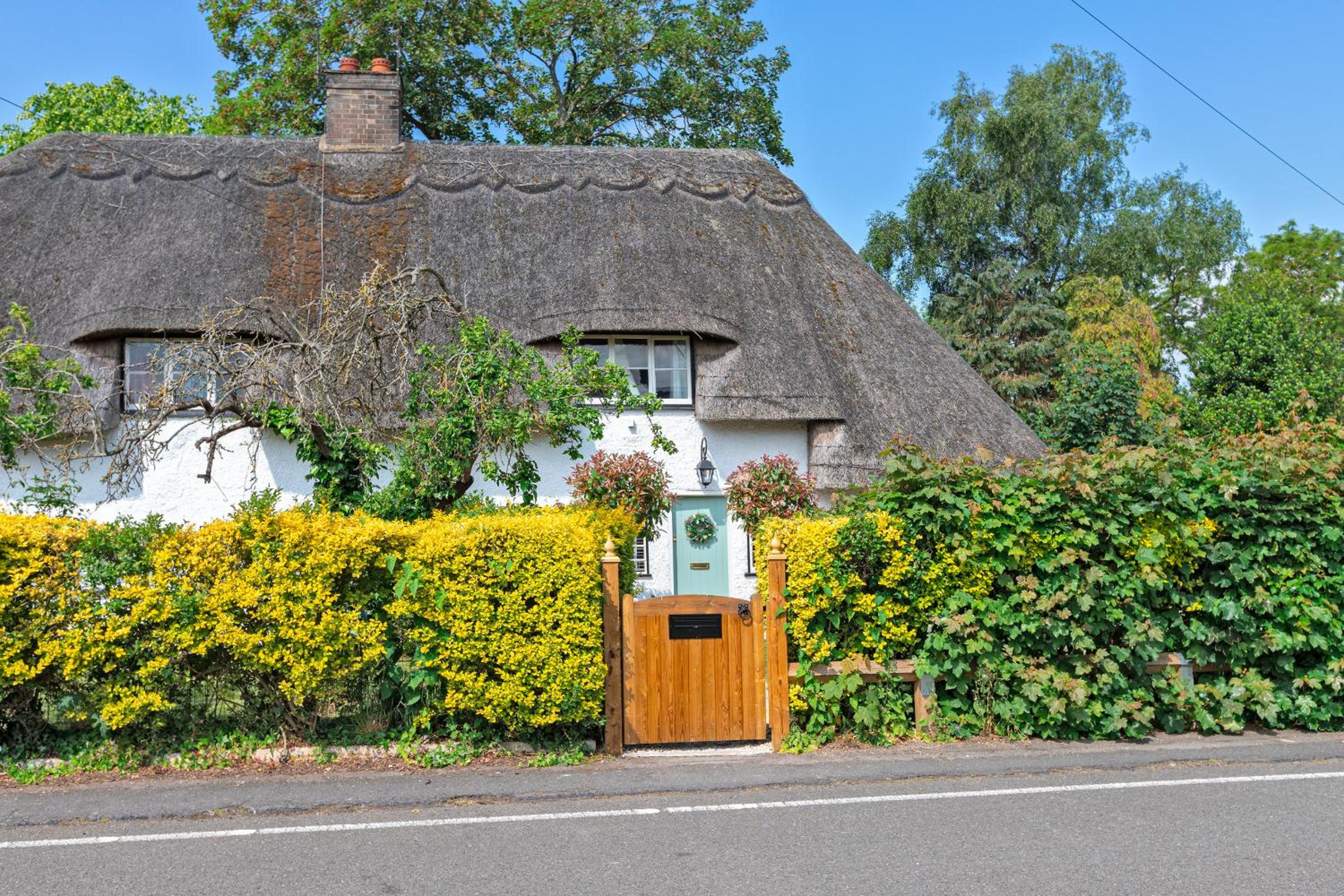 Finest Retreats - Roxton Roost view 3