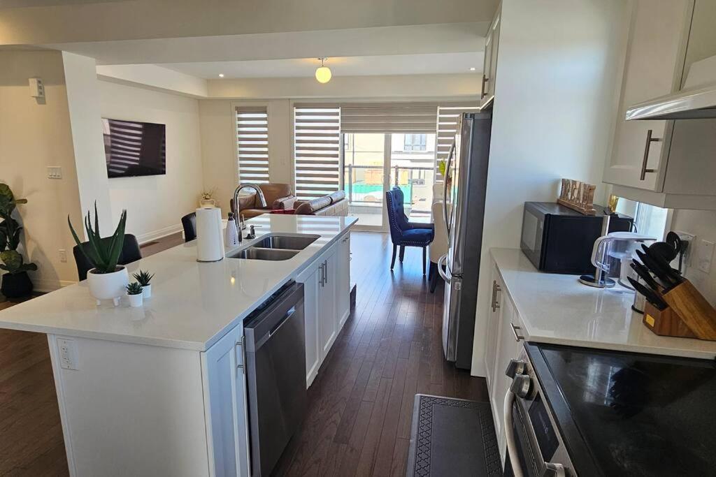 Lakehouse with Rooftop View - Long-Term Only