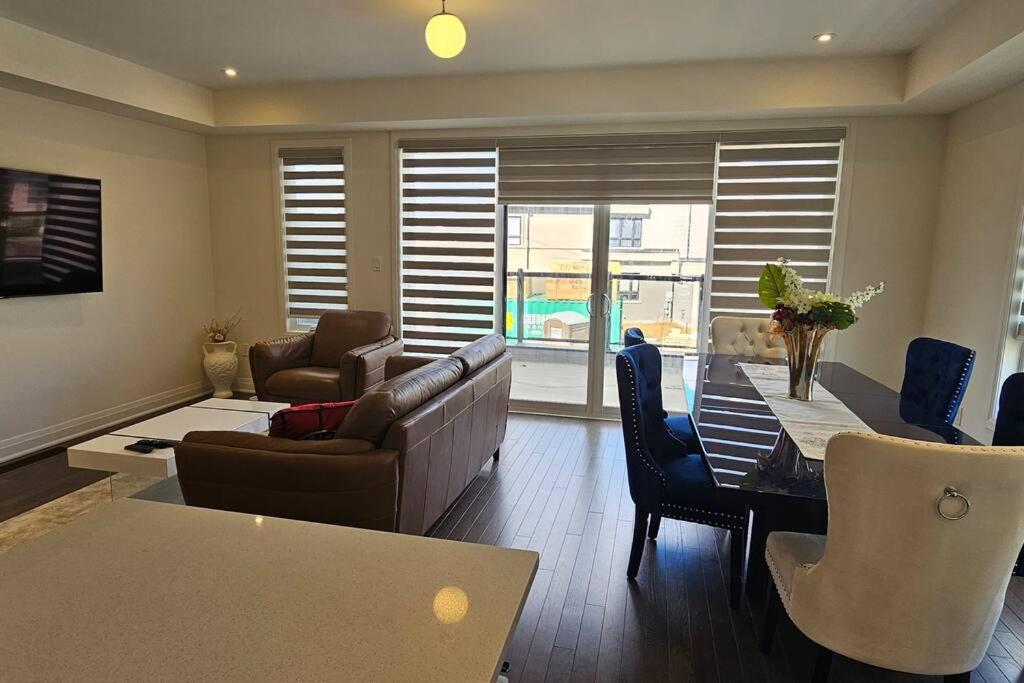 Lakehouse with Rooftop View - Long-Term Only