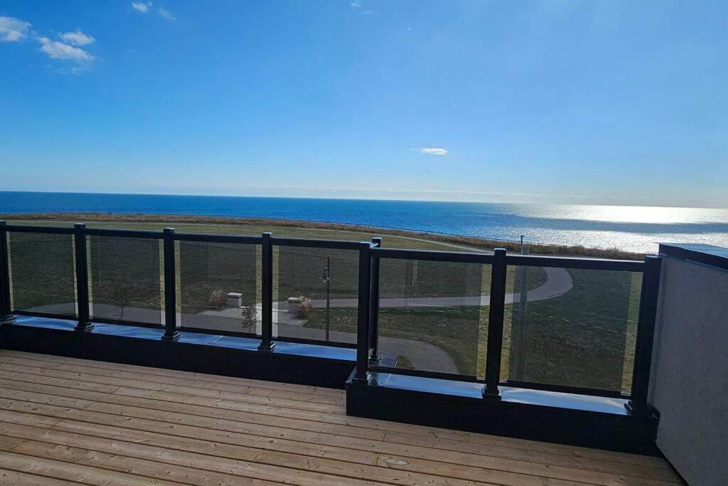 Lakehouse with Rooftop View - Long-Term Only