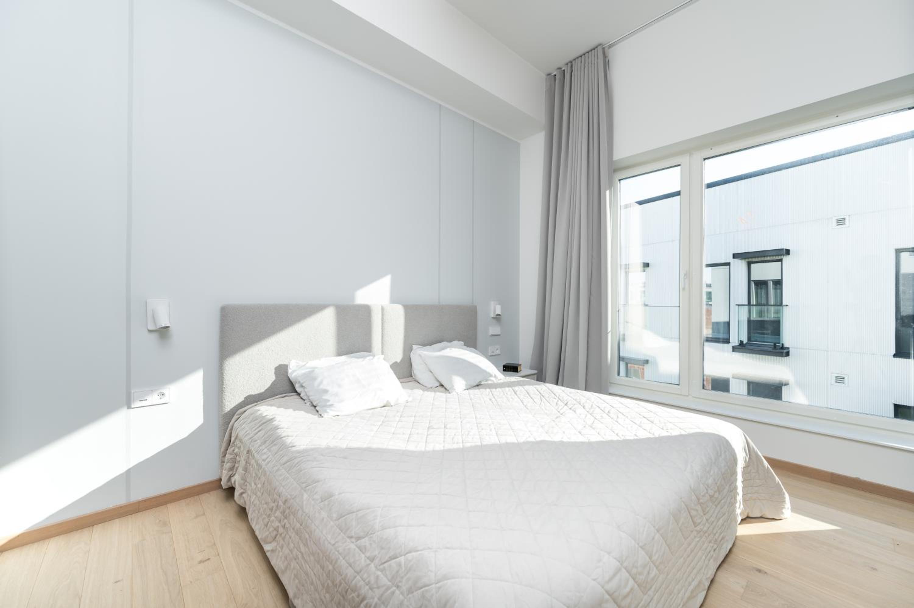 Brand new 2bdroom Free Parking Apartment