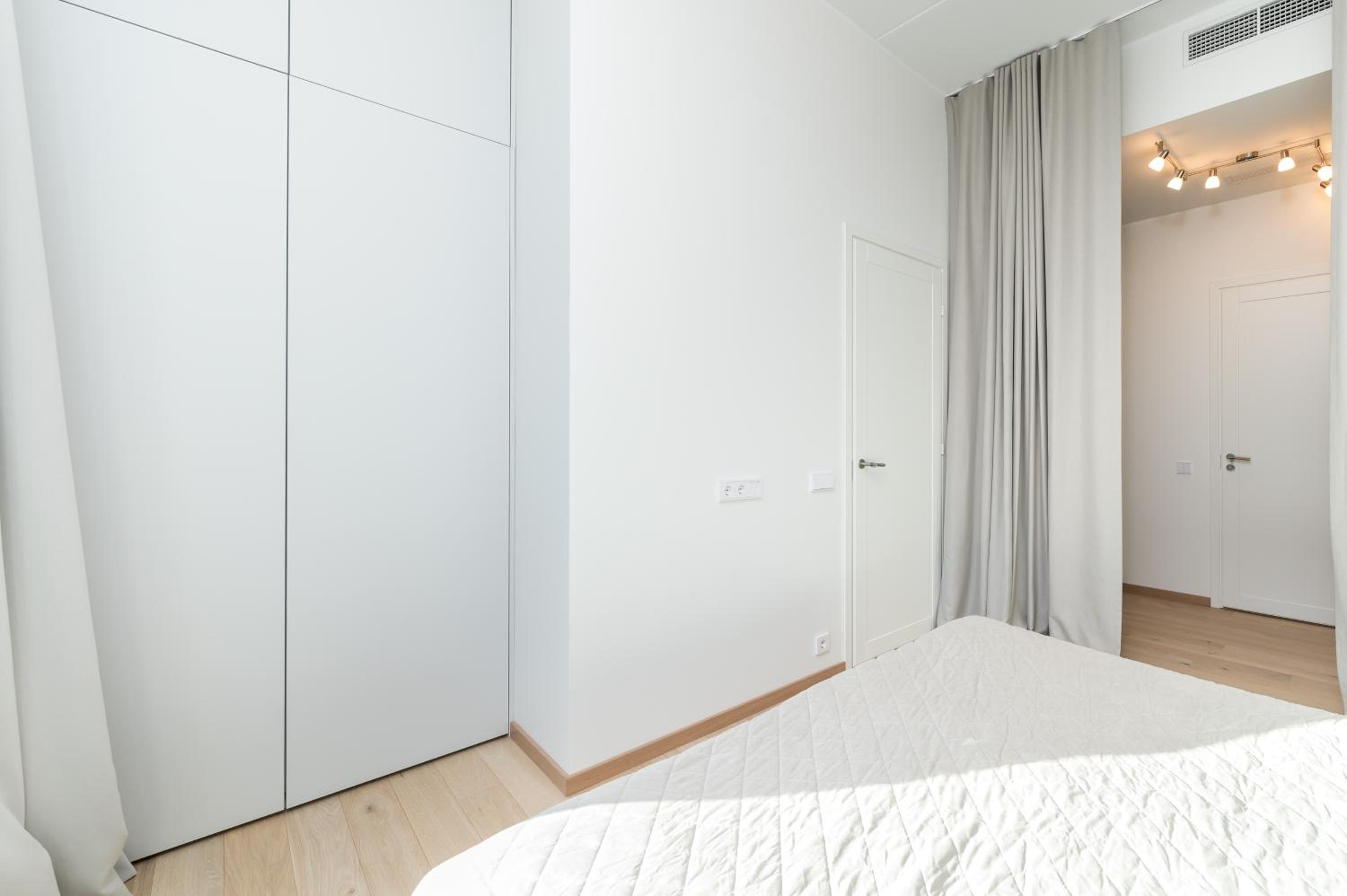 Brand new 2bdroom Free Parking Apartment