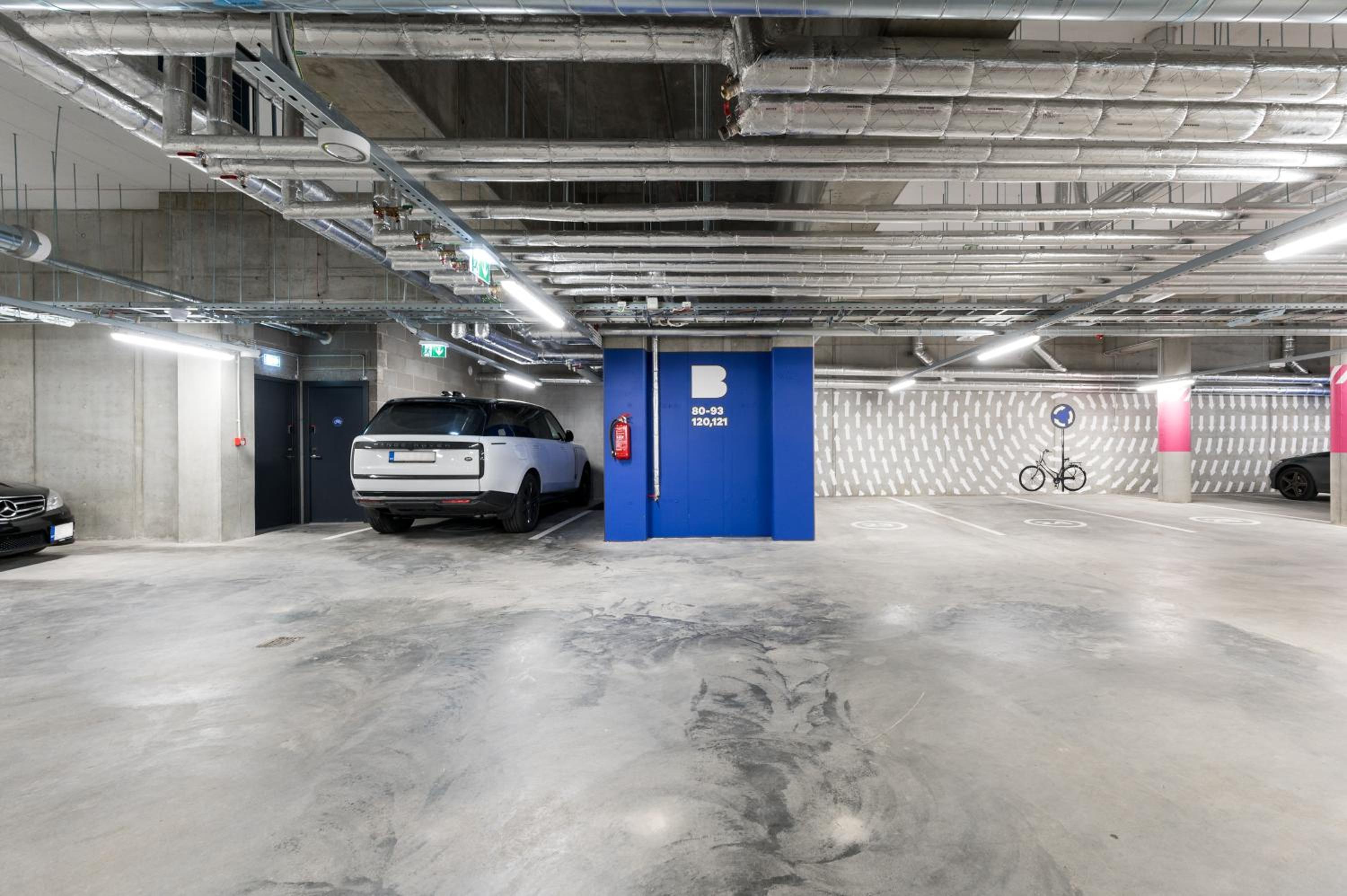Brand new 2bdroom Free Parking Apartment