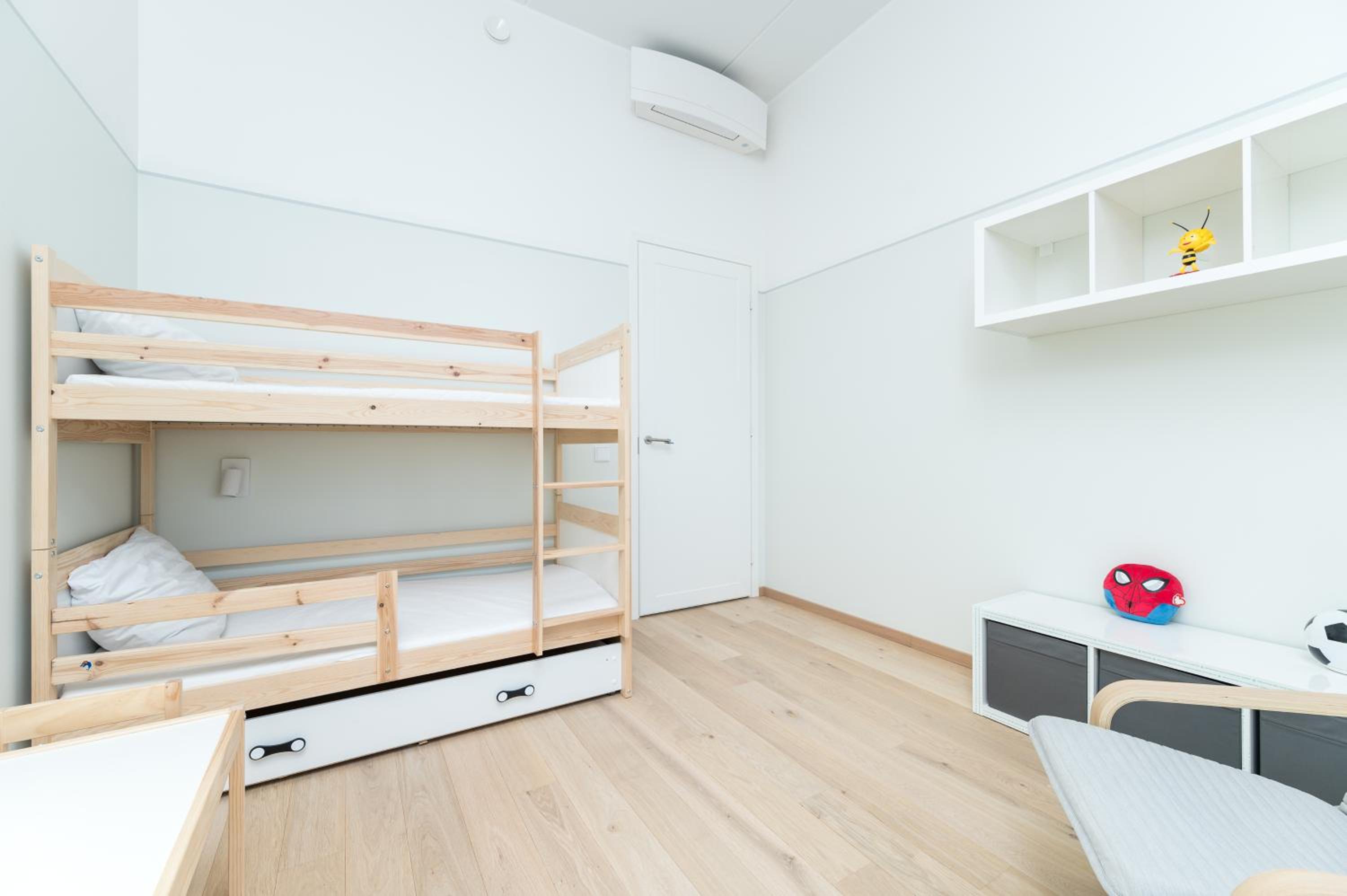 Brand new 2bdroom Free Parking Apartment