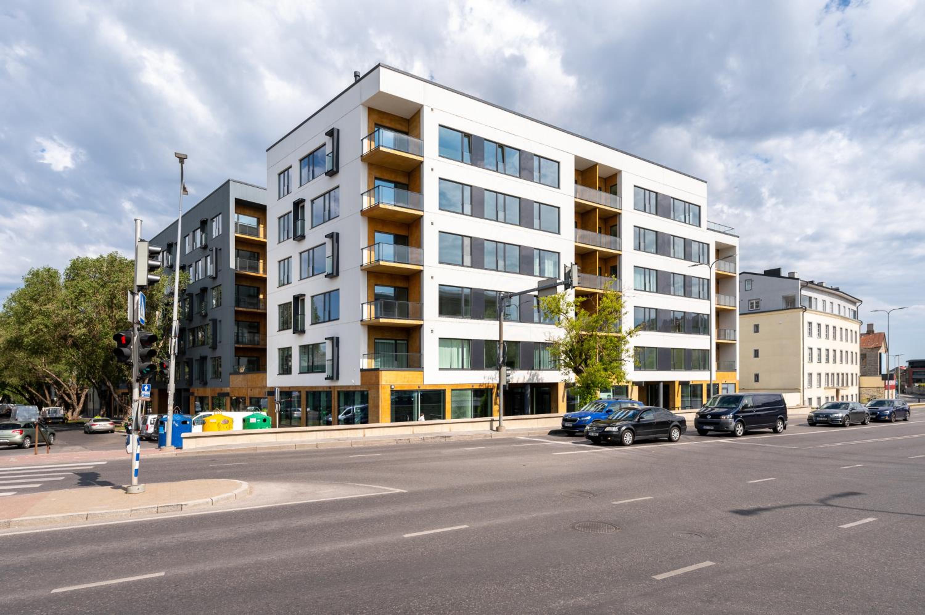 Brand new 2bdroom Free Parking Apartment