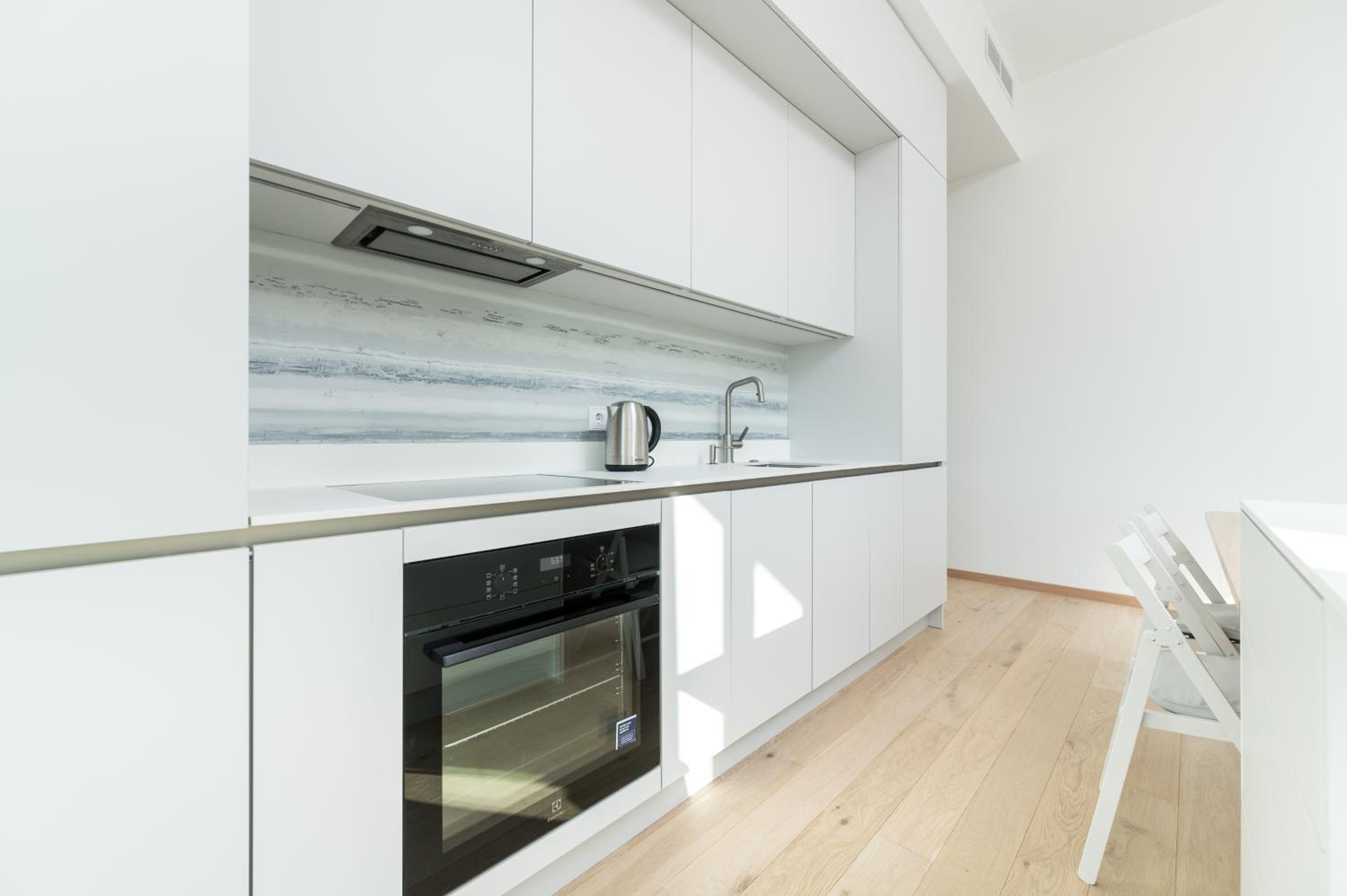 Brand new 2bdroom Free Parking Apartment