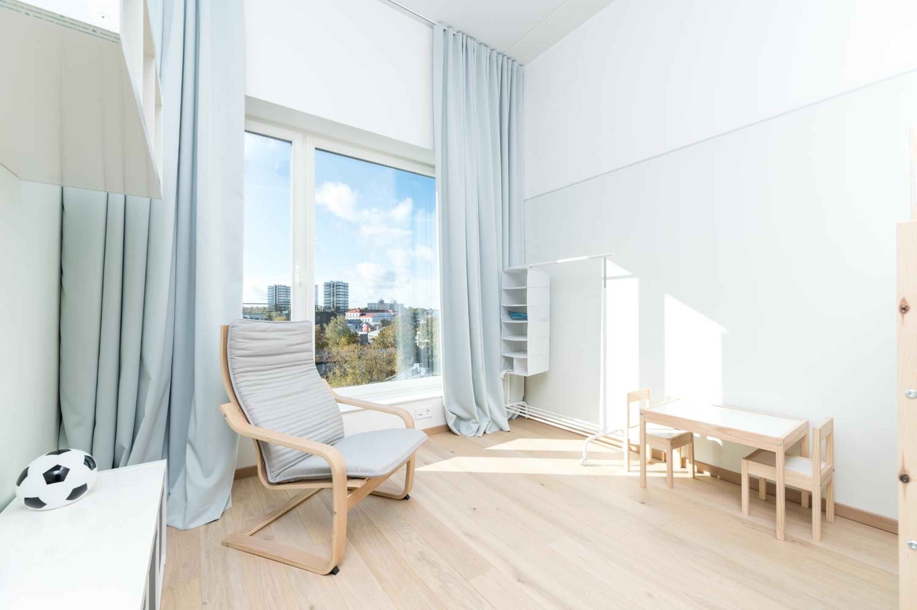 Brand new 2bdroom Free Parking Apartment