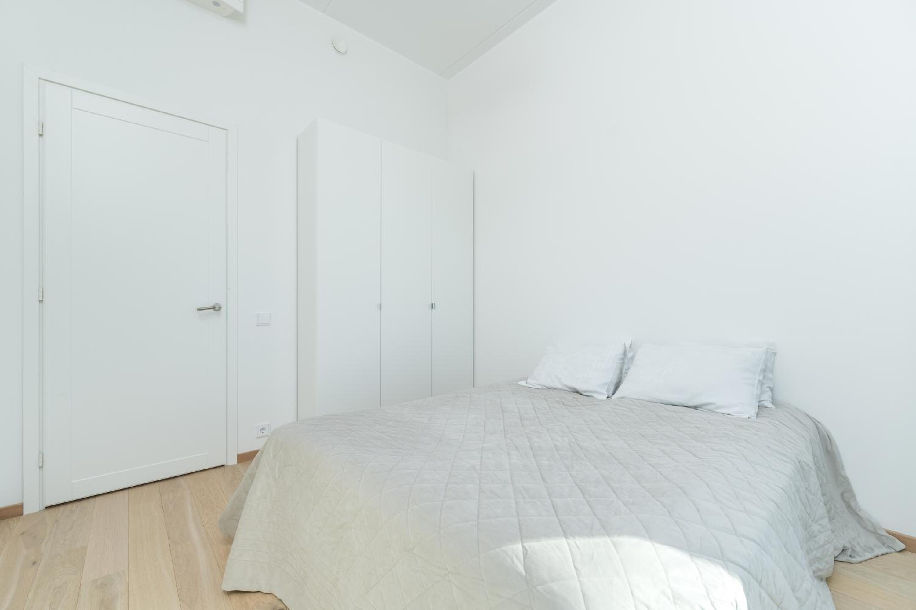 Brand new 2bdroom Free Parking Apartment