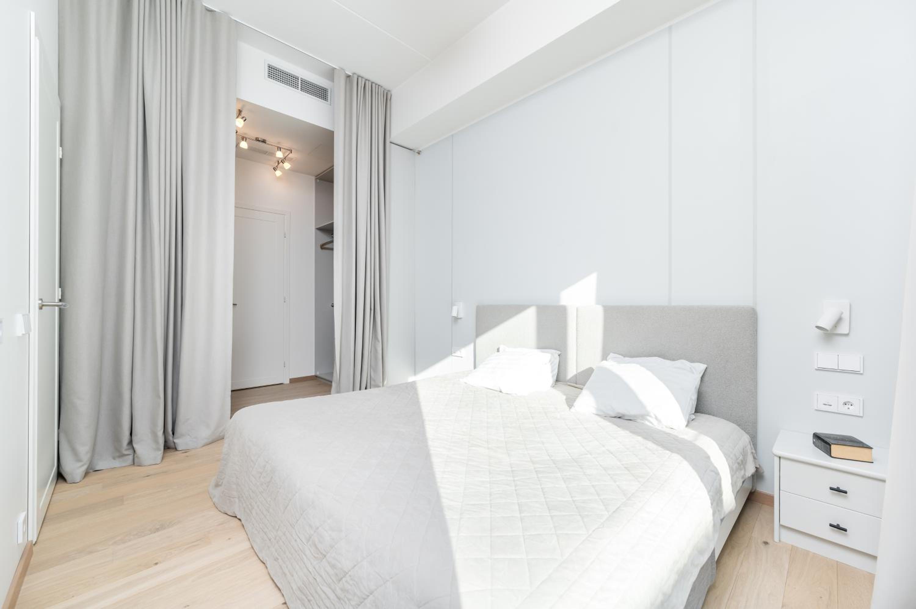Brand new 2bdroom Free Parking Apartment