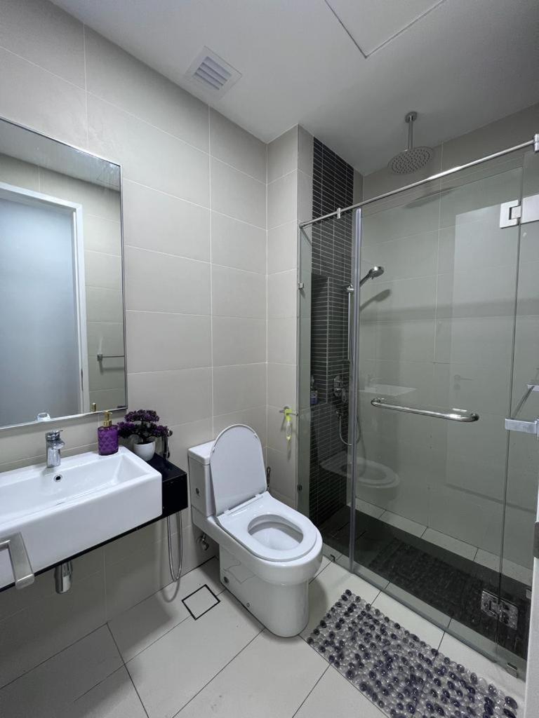 Sentral Suites Kuala lumpur By Leyla 3BR suites 8 pax