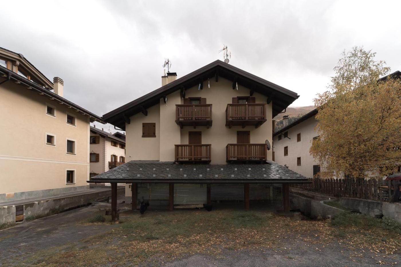 Snowberry Apartment