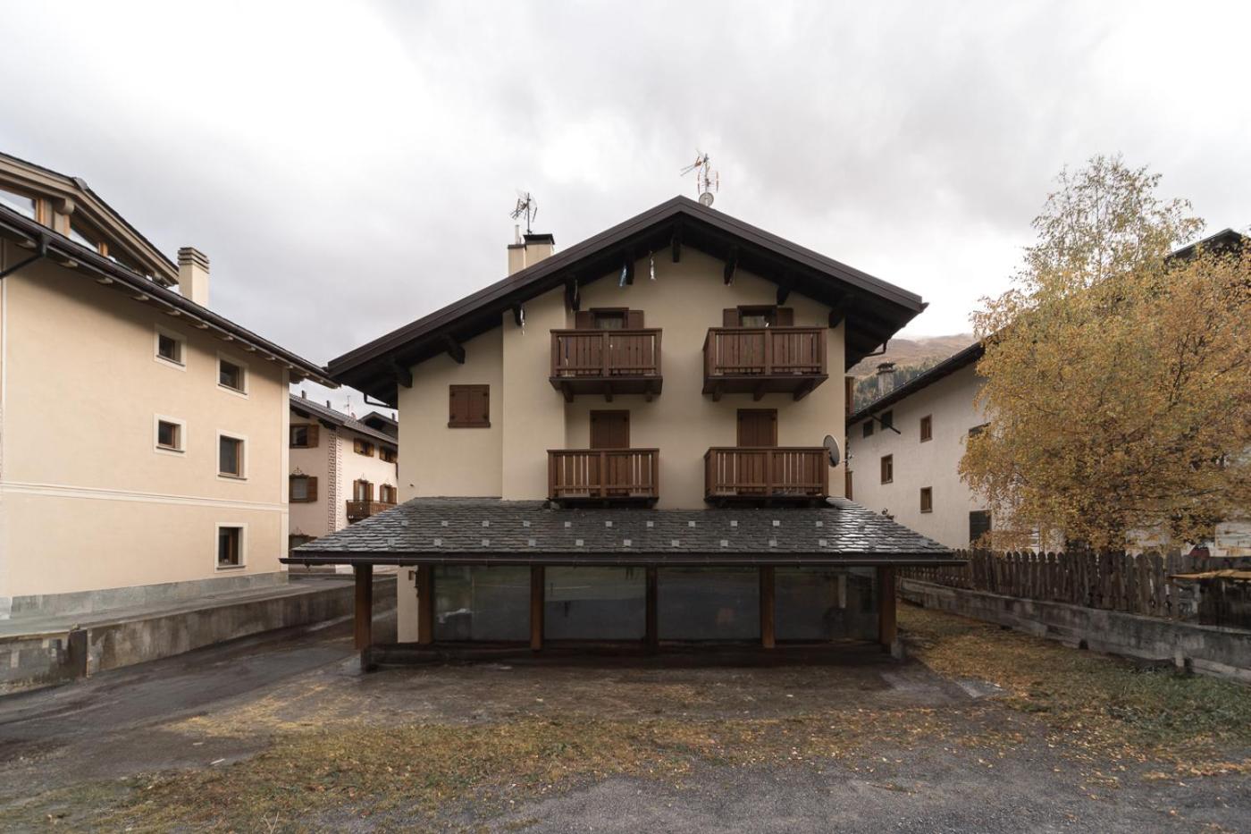 Snowberry Apartment