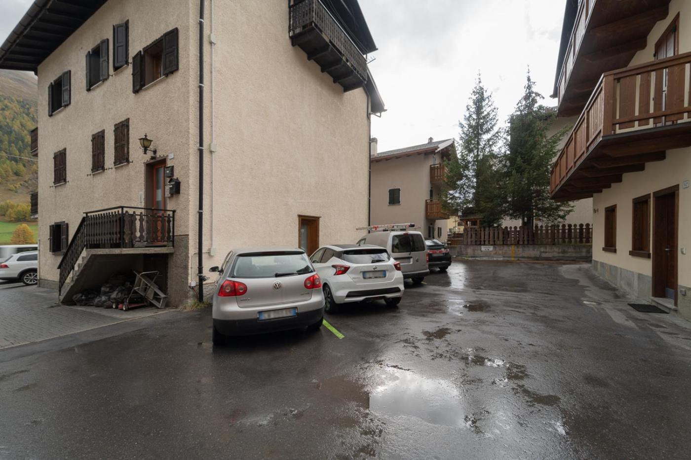 Snowberry Apartment