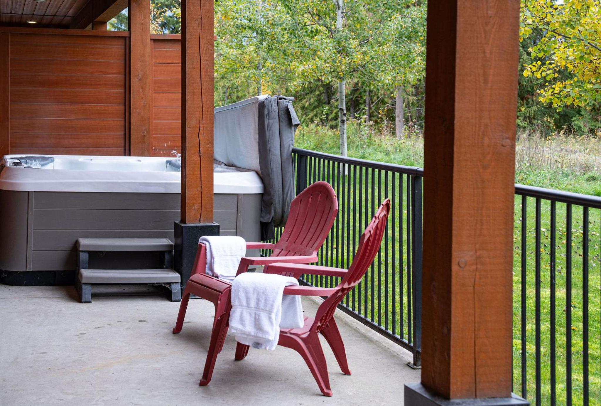 Hotel Granite Ridge Condo By Revelstoke Vacations