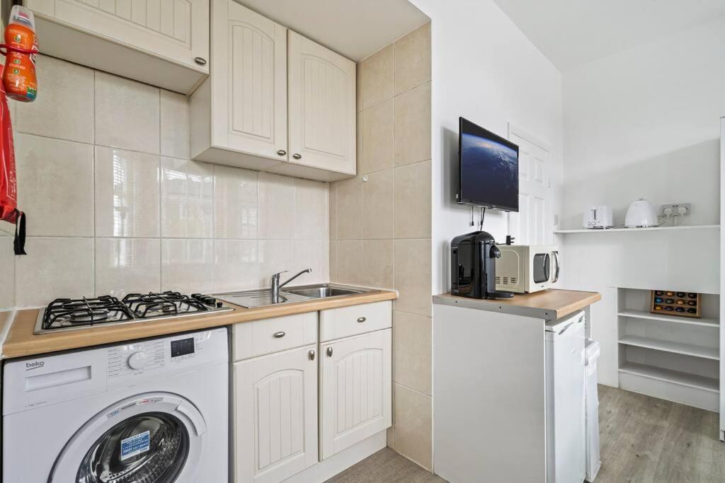 Charming Flat In Shepherds Bush