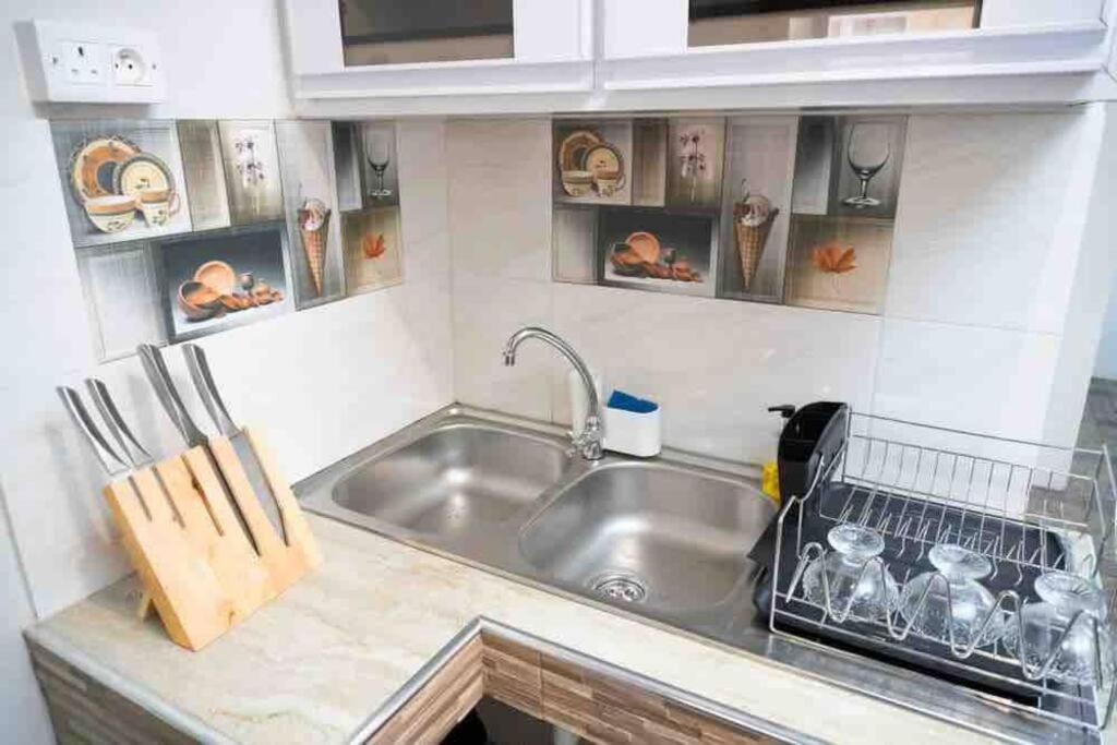 Vythee Residence