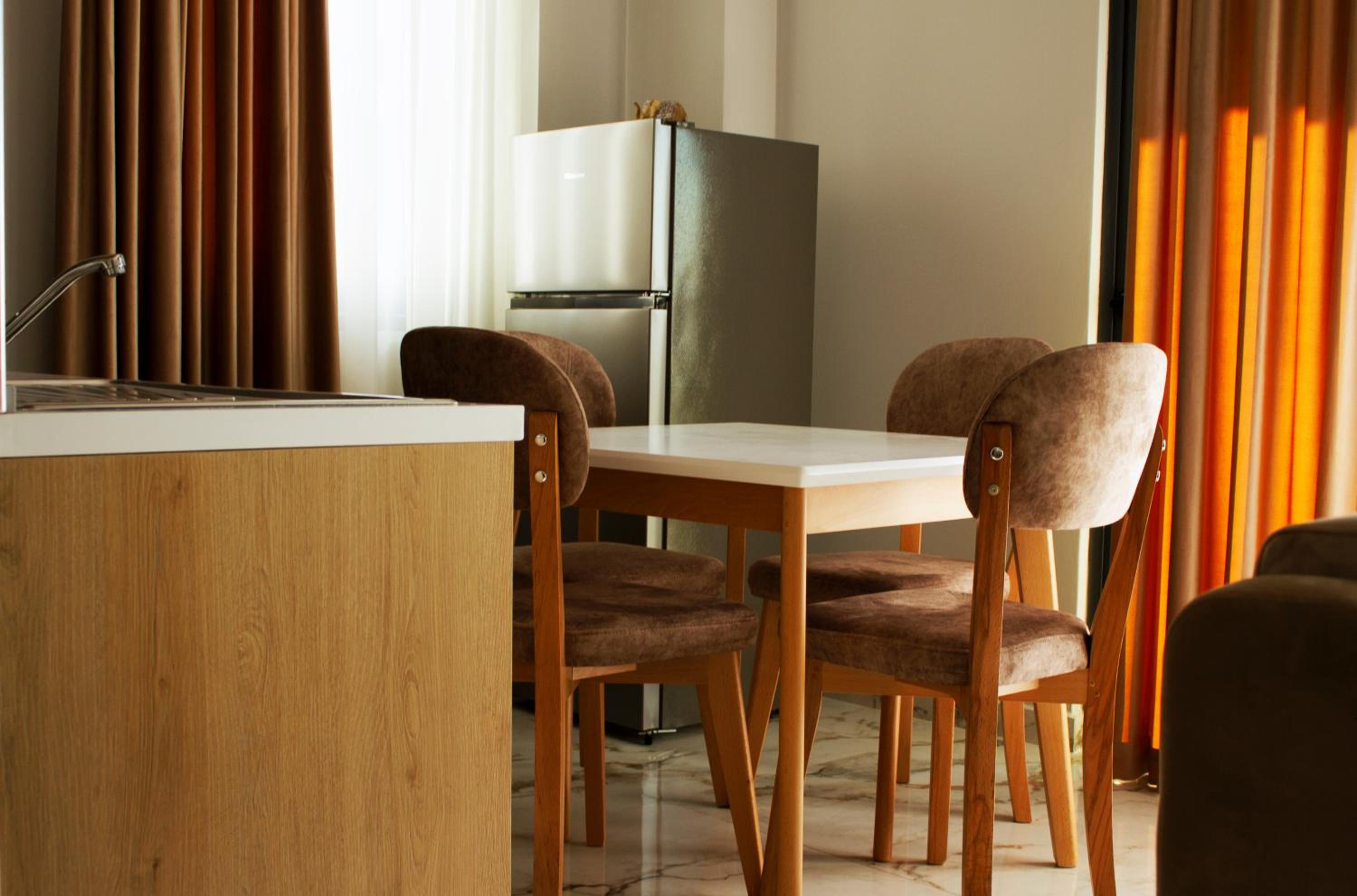 Day Lux Apartments