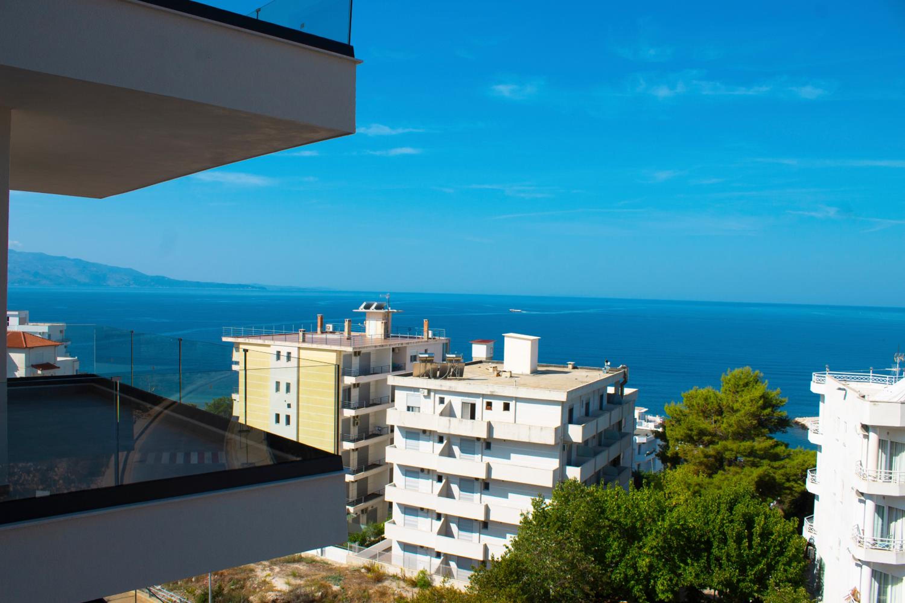 Day Lux Apartments