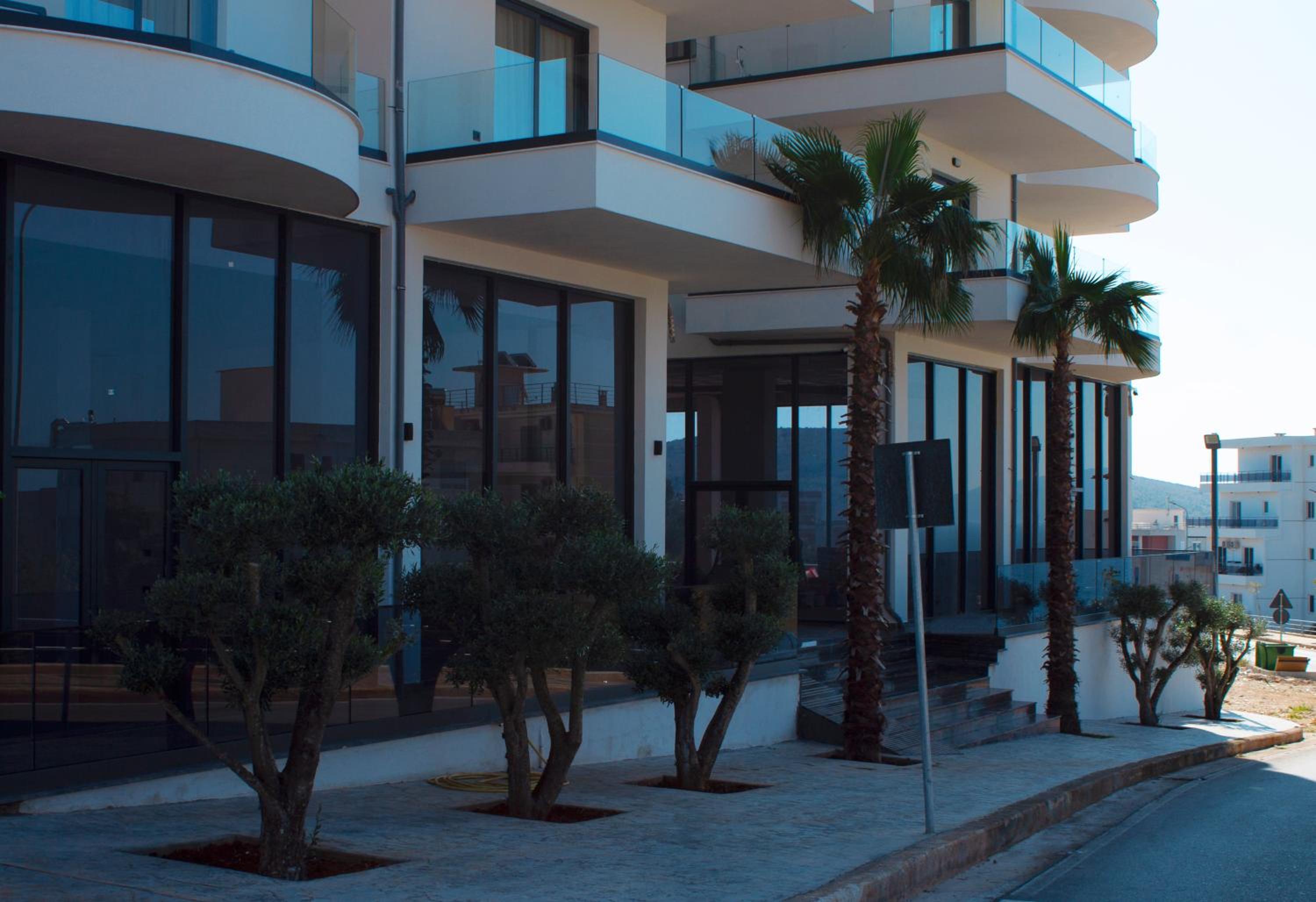 Day Lux Apartments