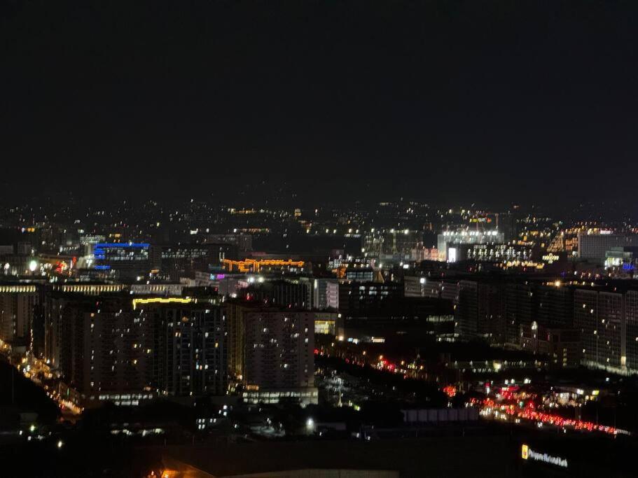 Penthouse Lvl Luxury Cndo Nr MOA