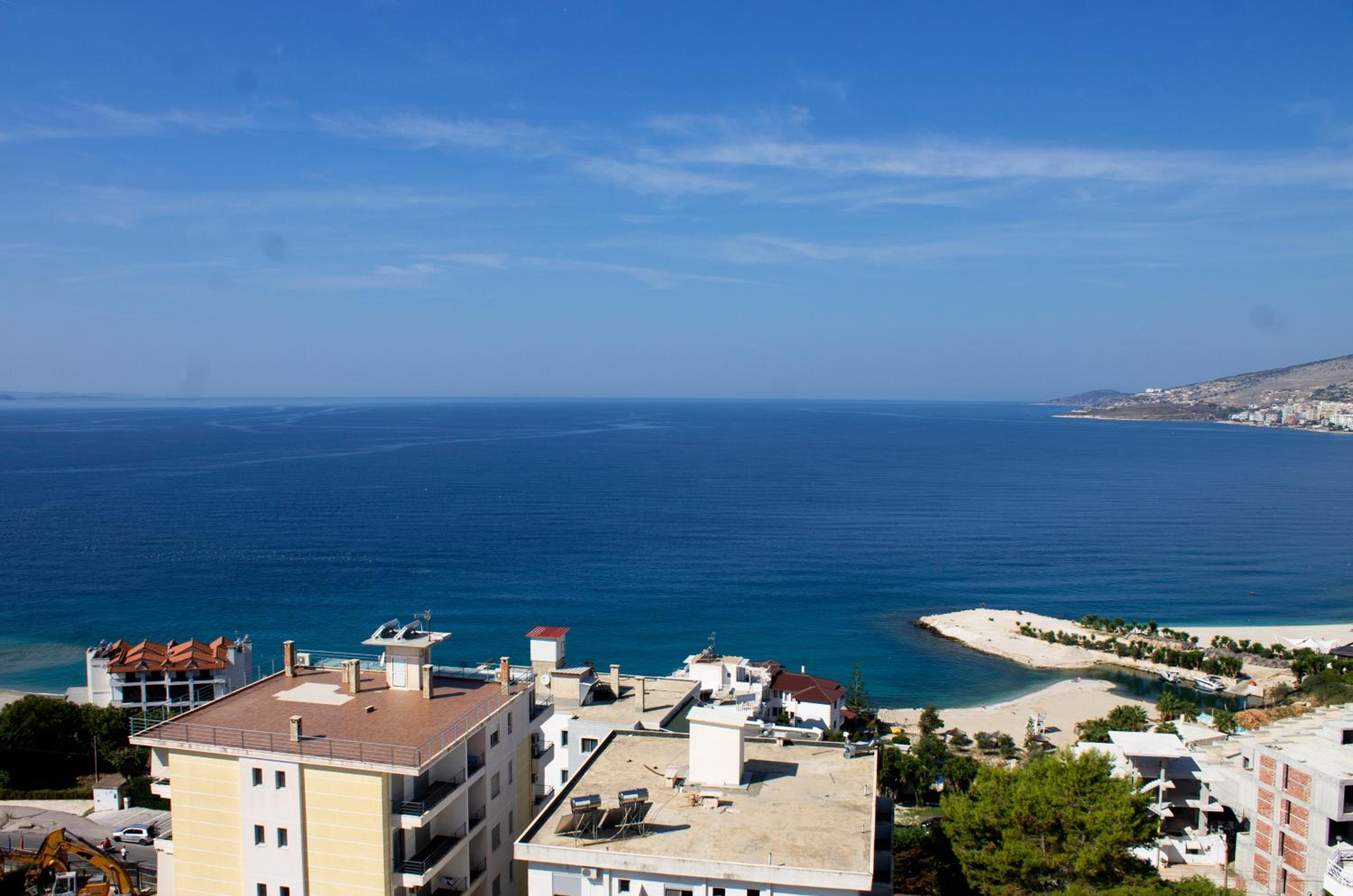 Day Lux Apartments