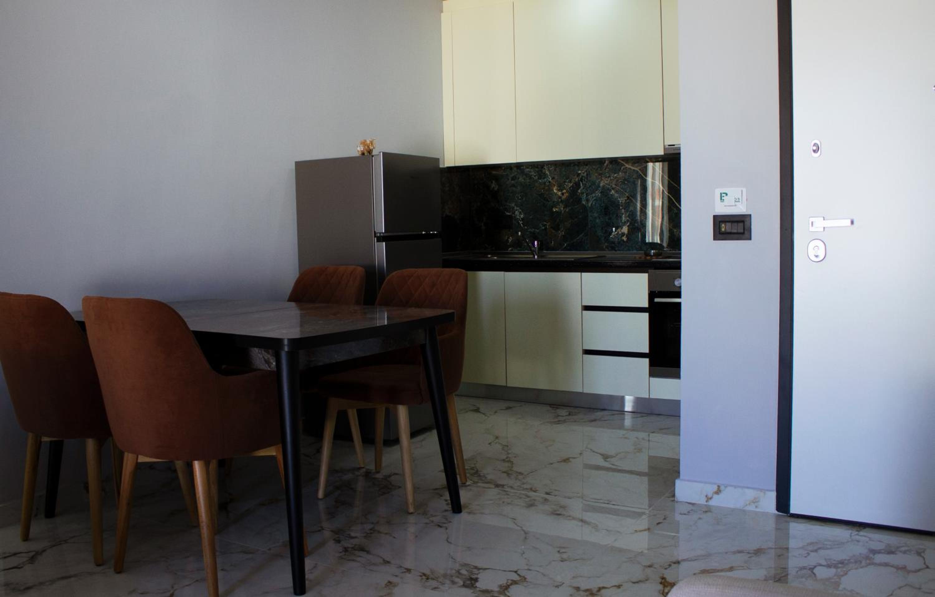 Day Lux Apartments