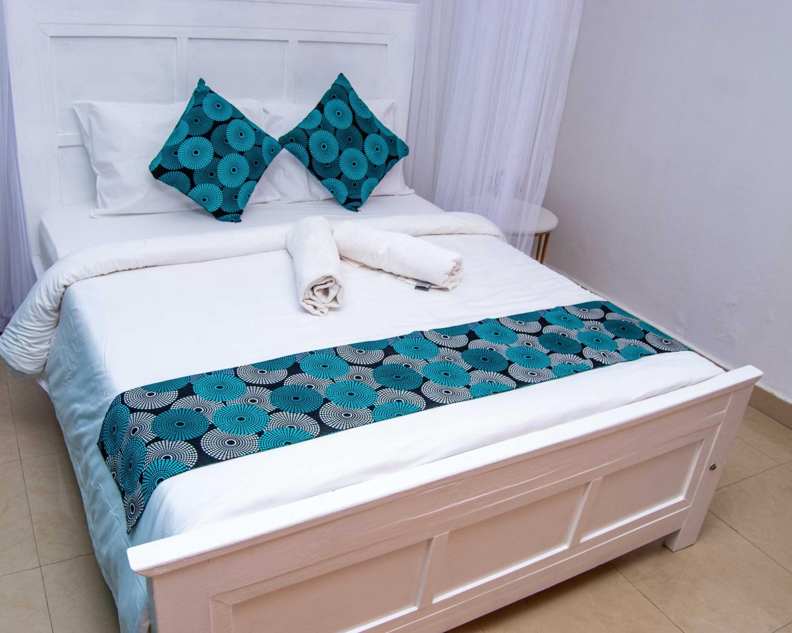 Tina's cosy 2br : Wi-fi & Parking in Milimani view 4