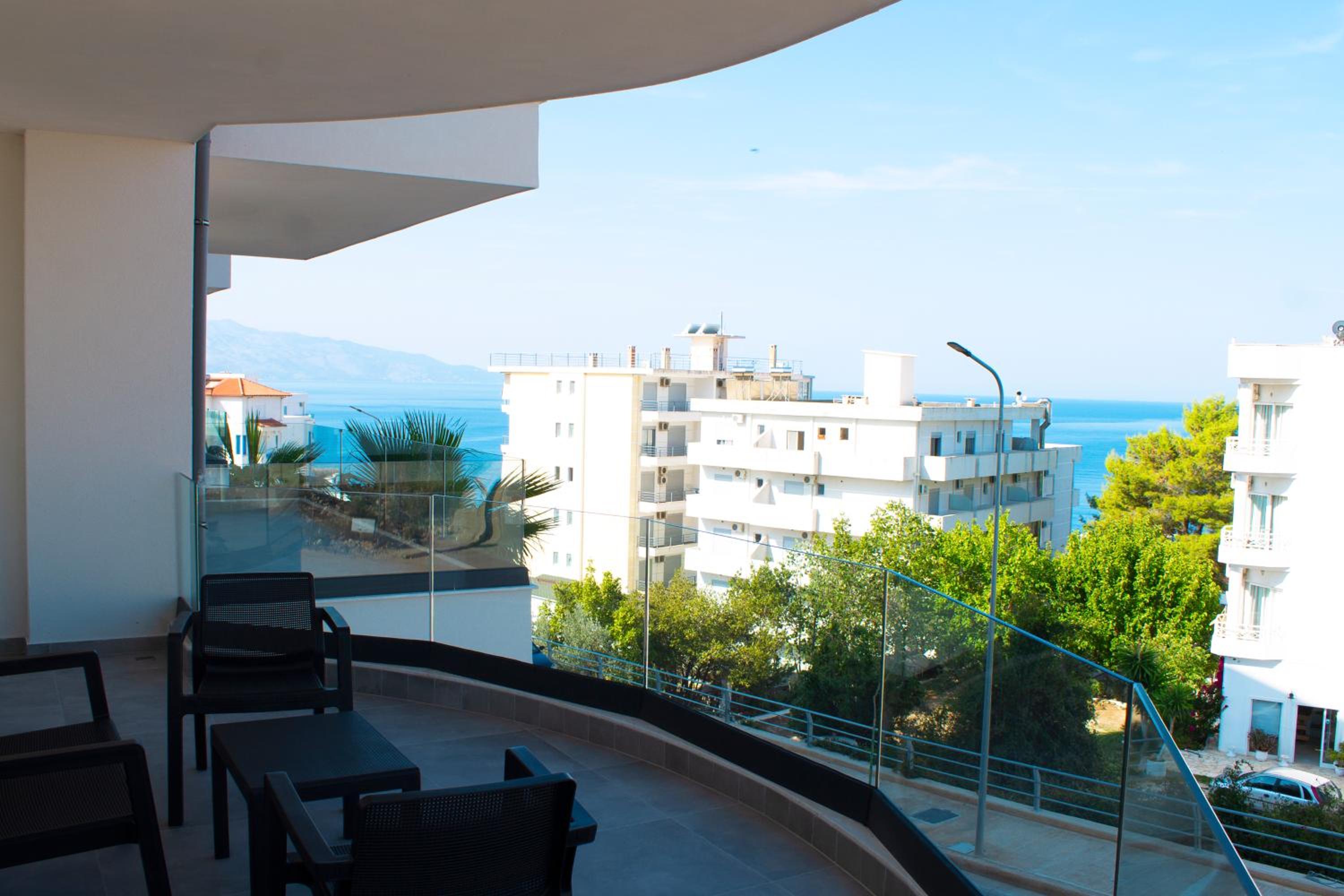 Day Lux Apartments