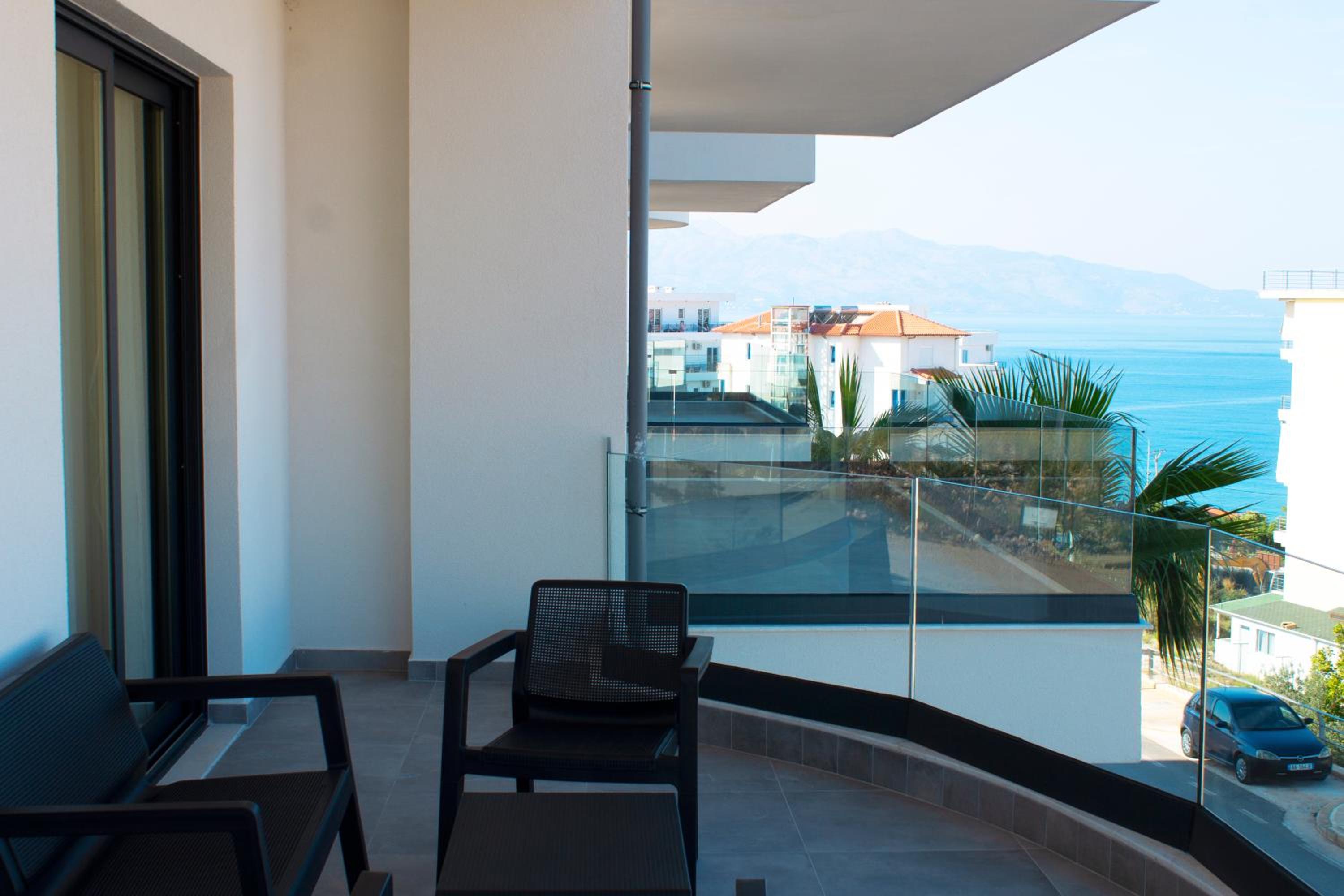 Day Lux Apartments