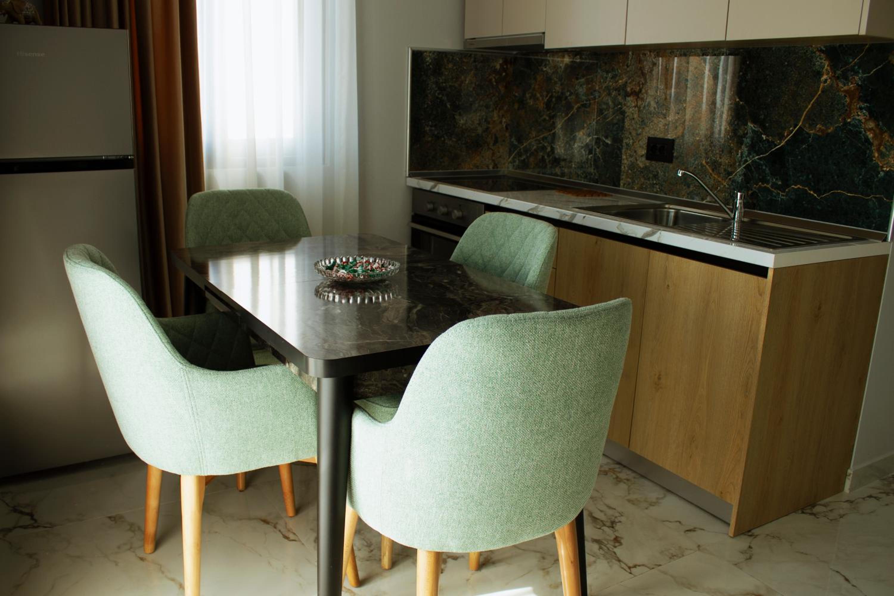 Day Lux Apartments