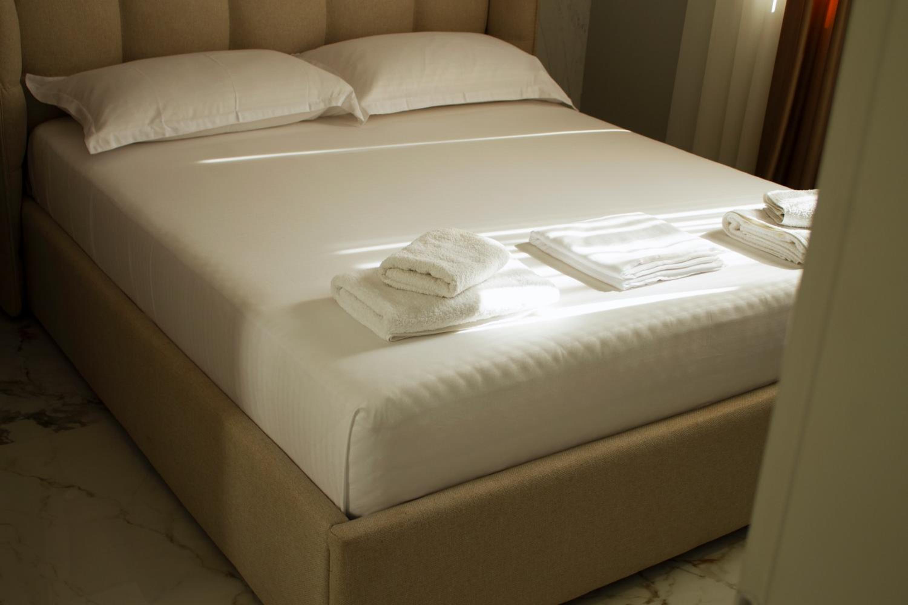 Day Lux Apartments