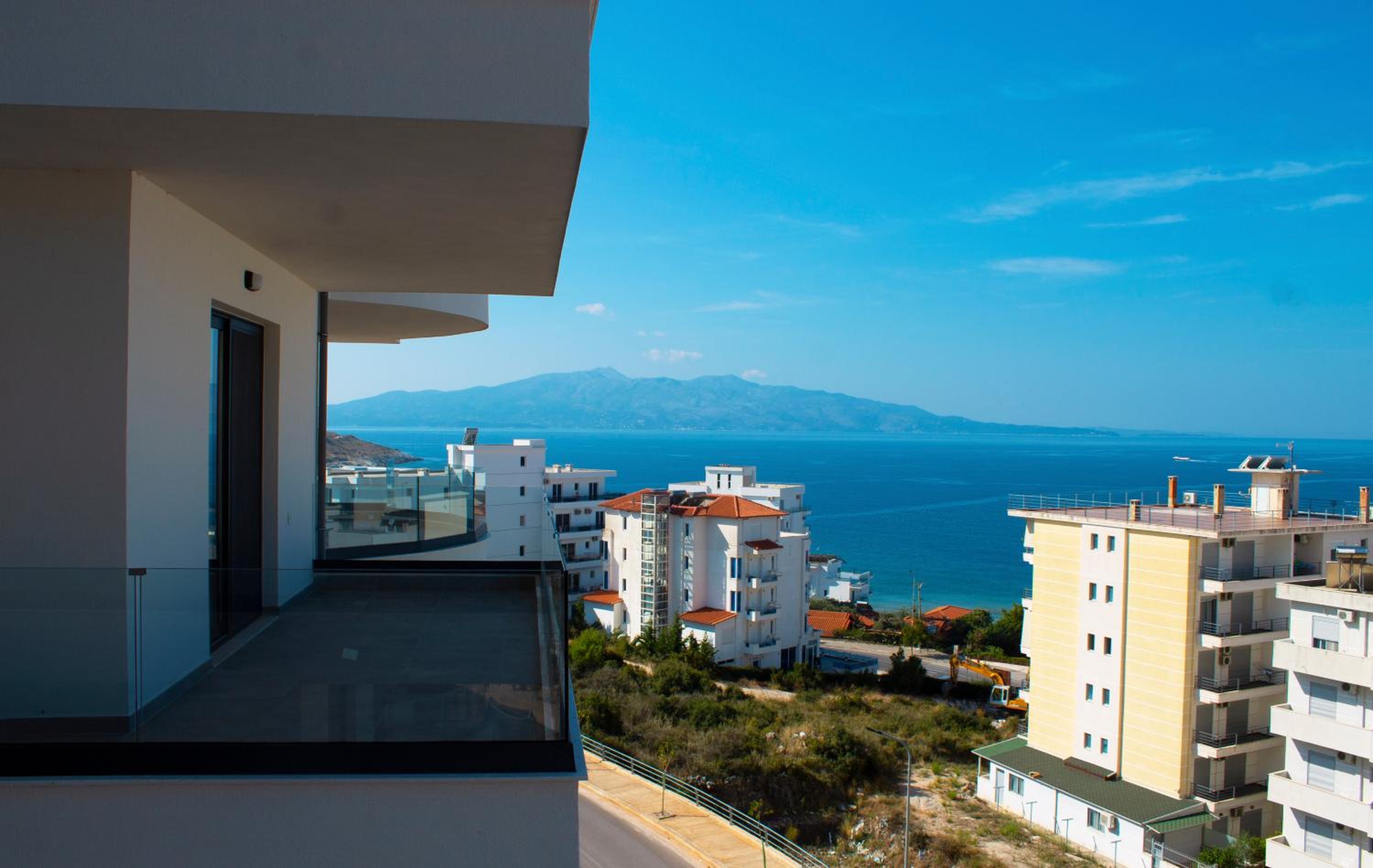 Day Lux Apartments