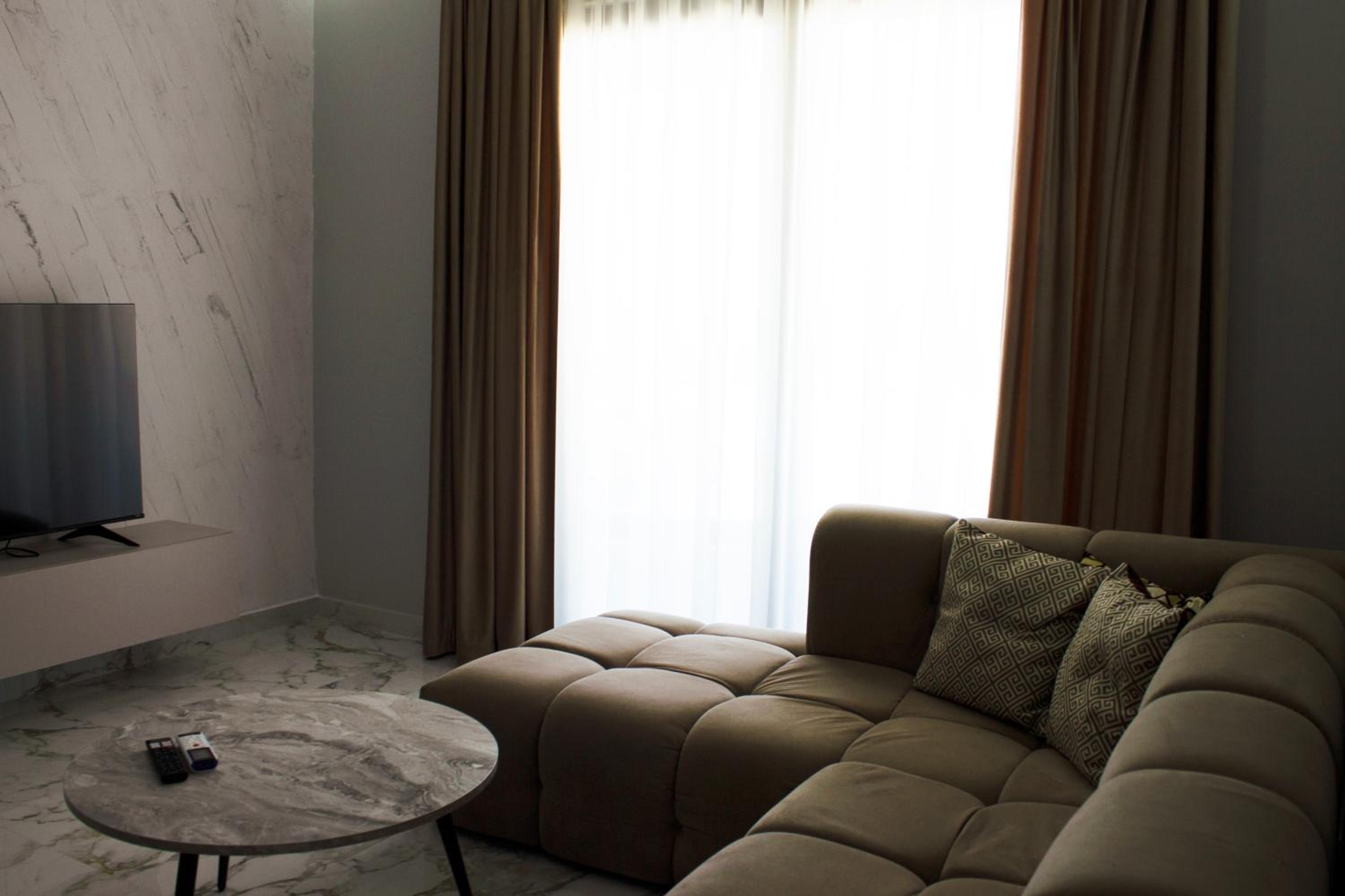 Day Lux Apartments