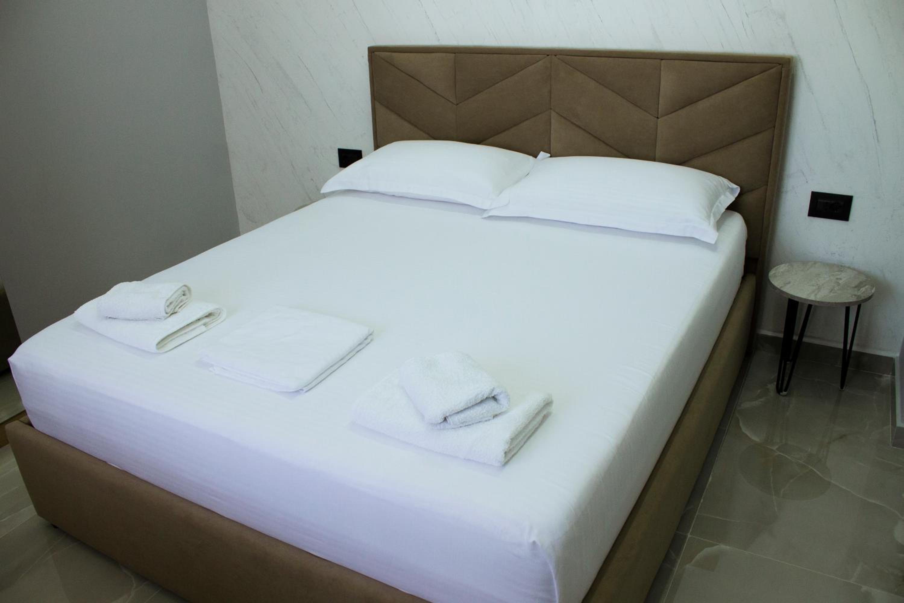 Day Lux Apartments