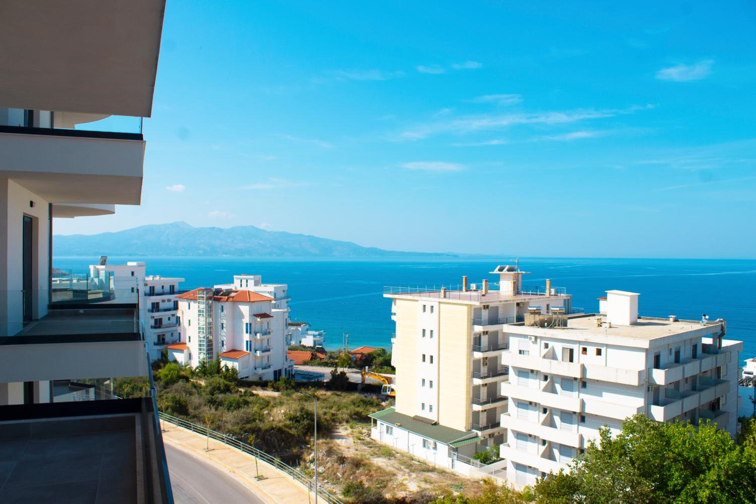 Day Lux Apartments