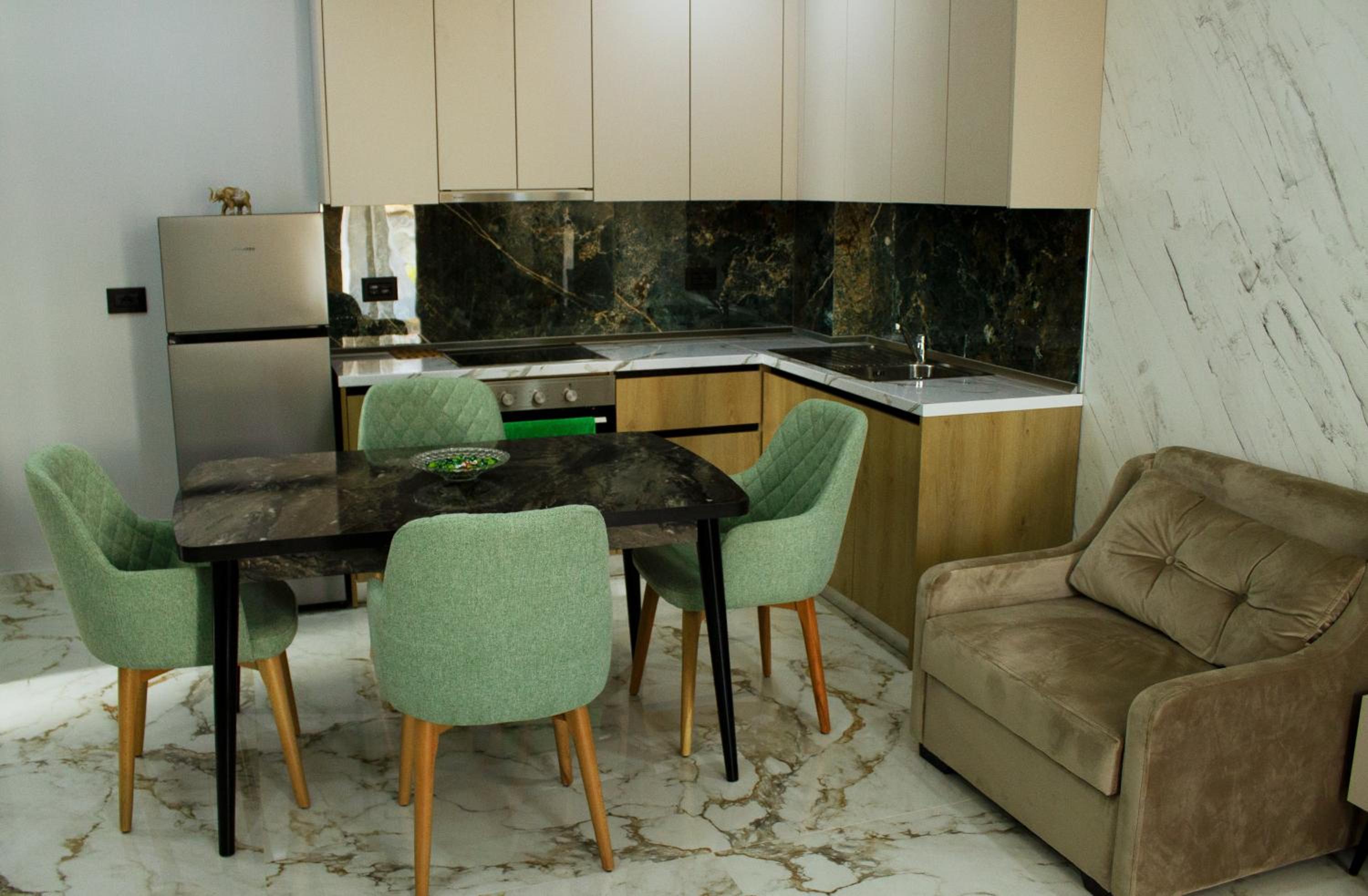 Day Lux Apartments