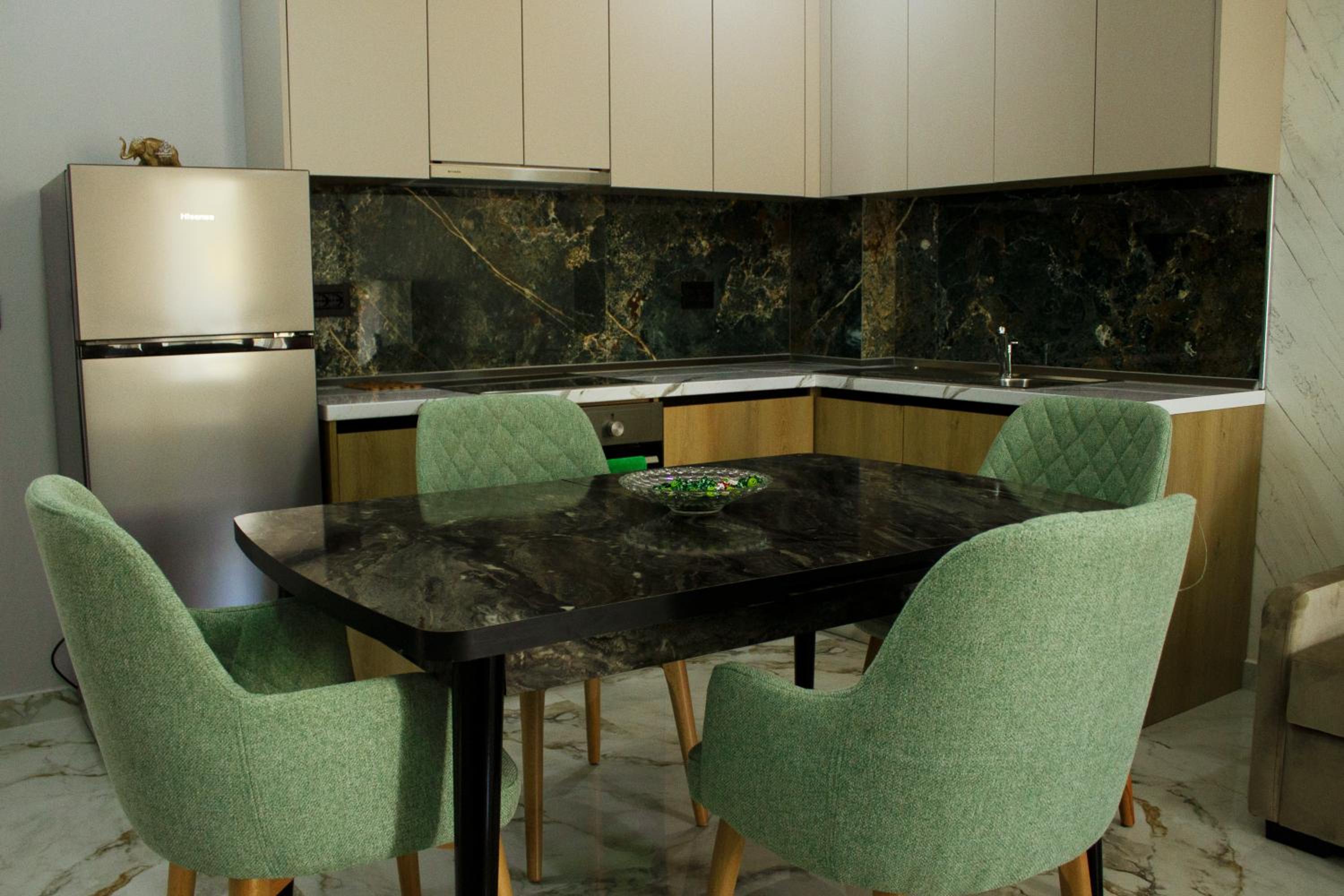 Day Lux Apartments