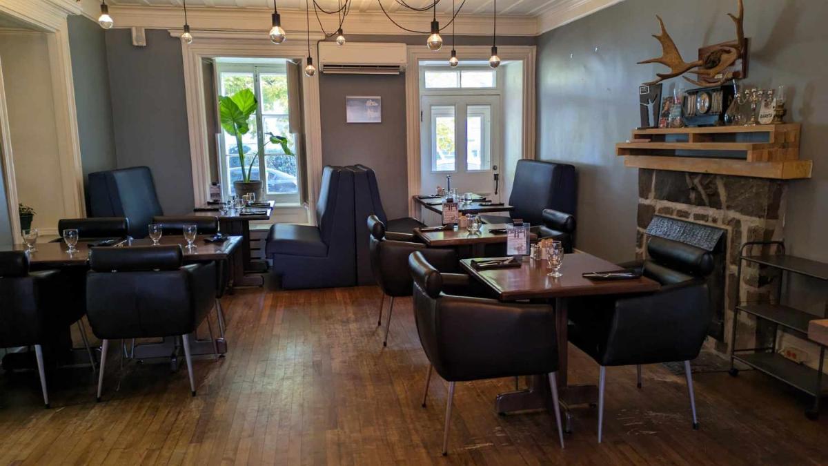 restaurant