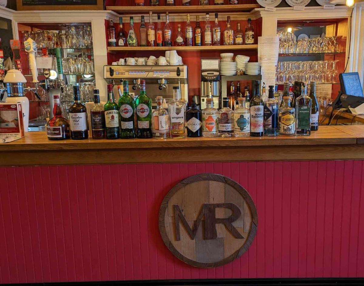 bar