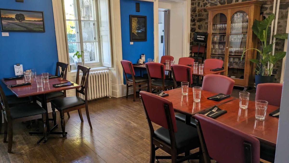 restaurant
