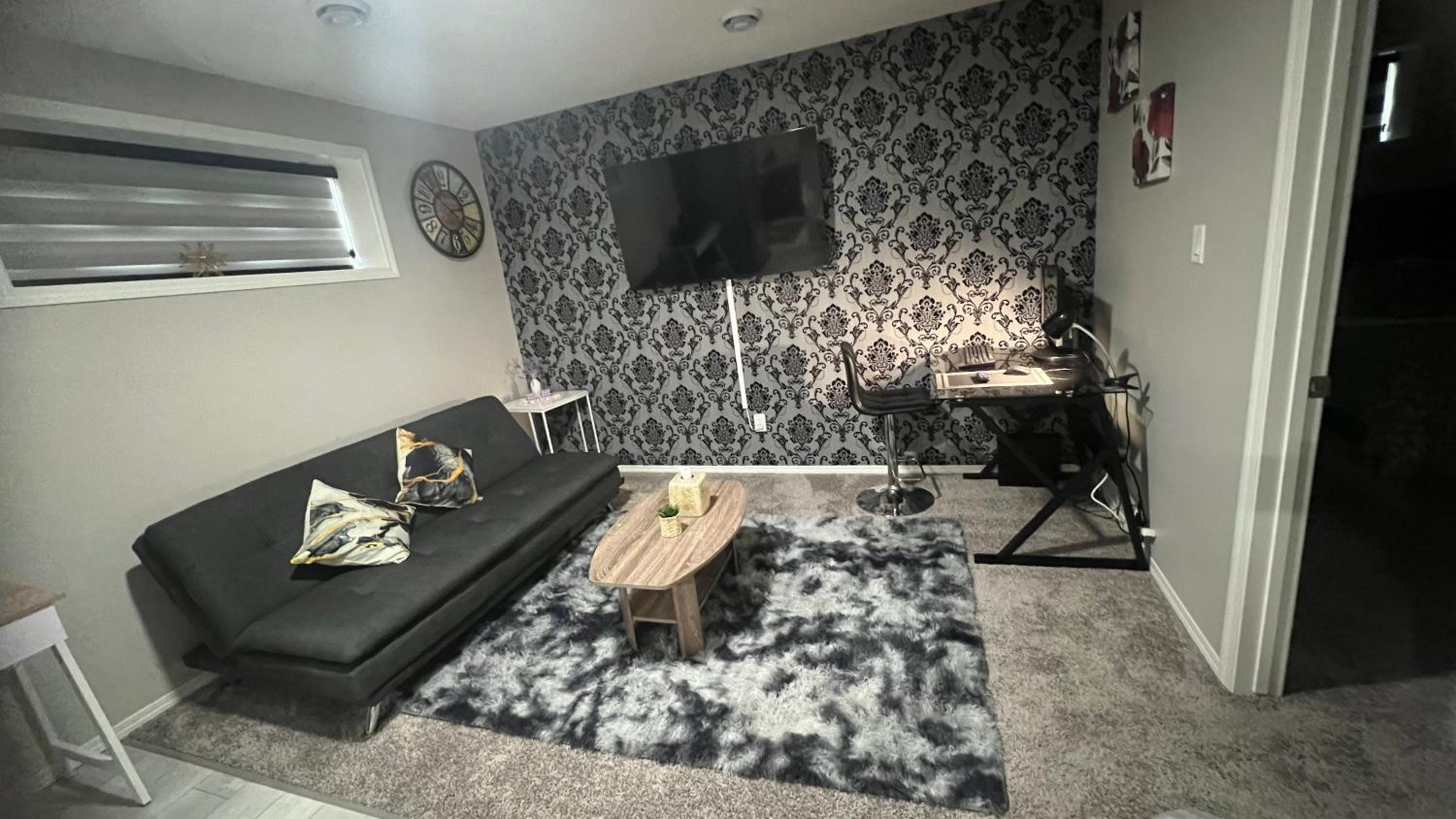 Fully Separate & Private Guest Suite view 4