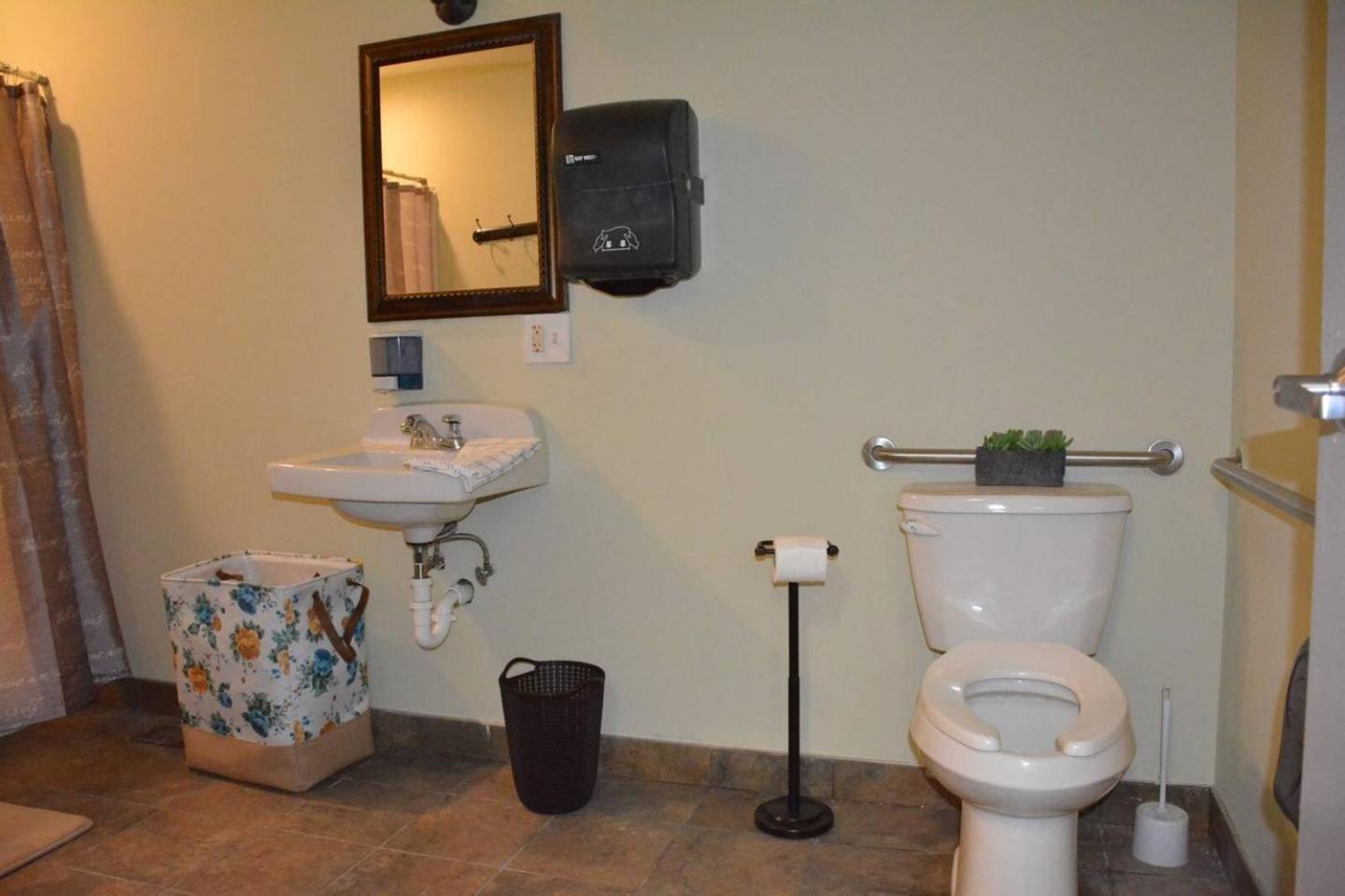 Photo 19
