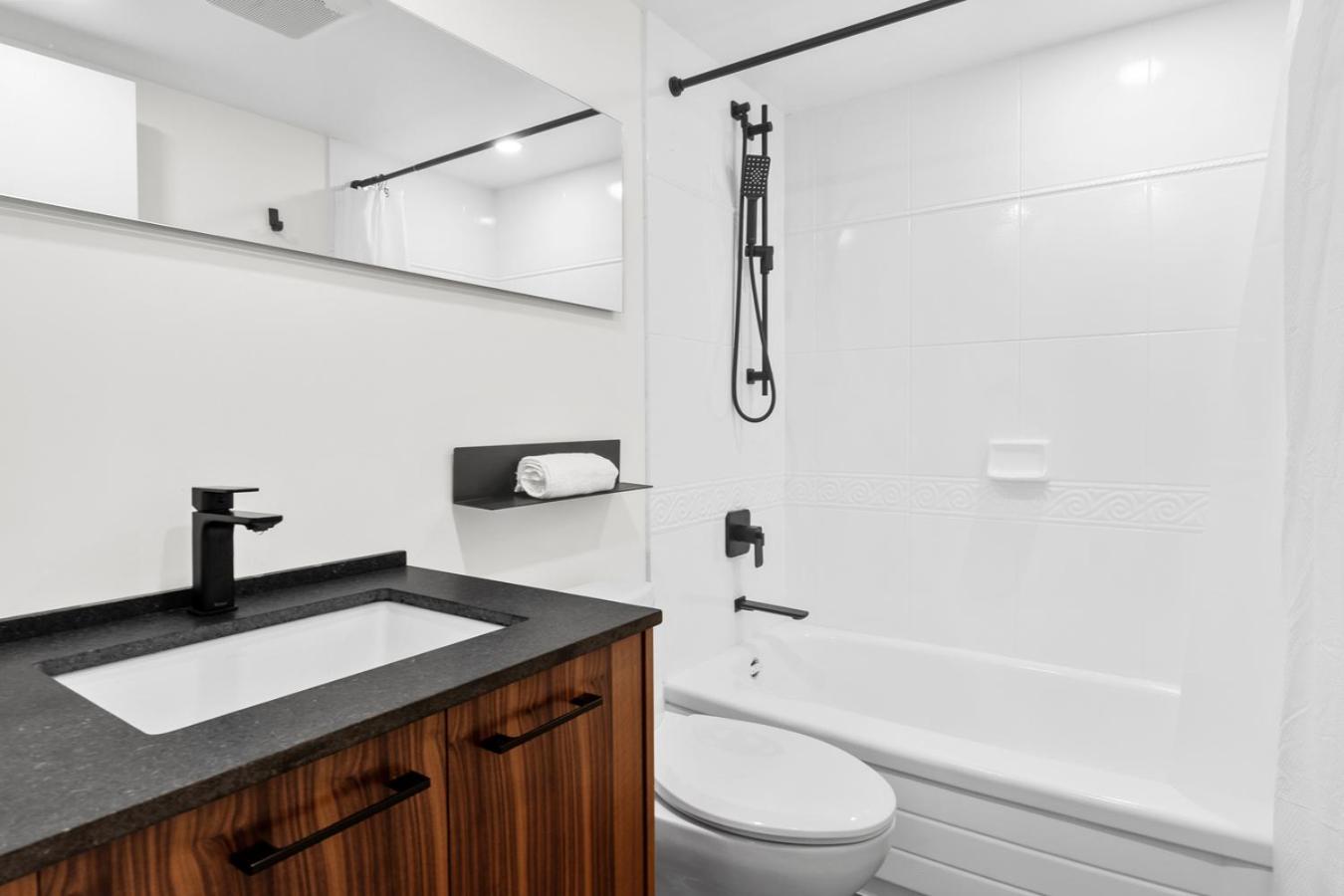 Downtown Luxury 1BR Coal Harbour