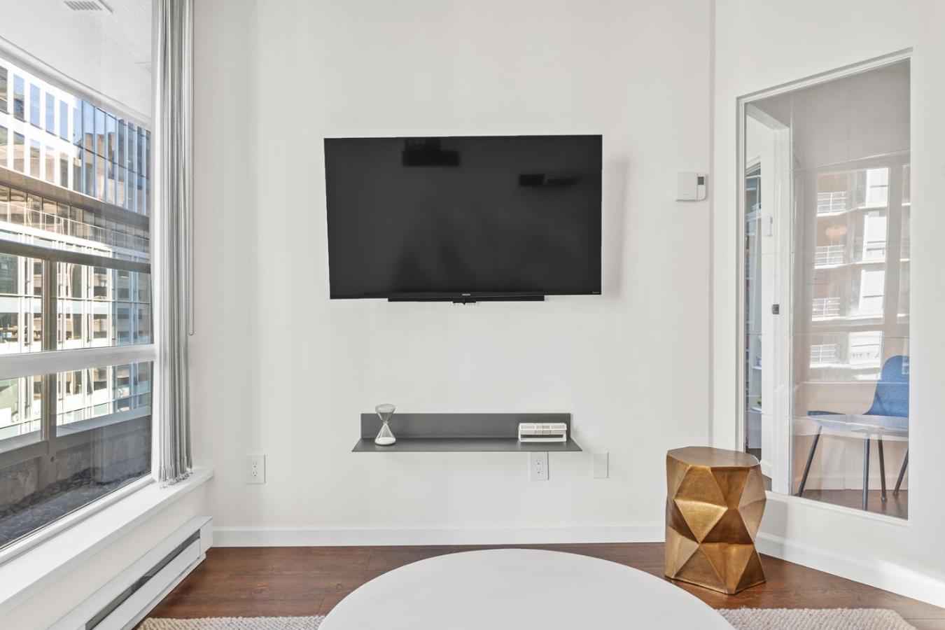Downtown Luxury 1BR Coal Harbour