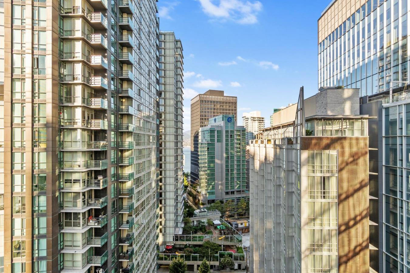 Downtown Luxury 1BR Coal Harbour