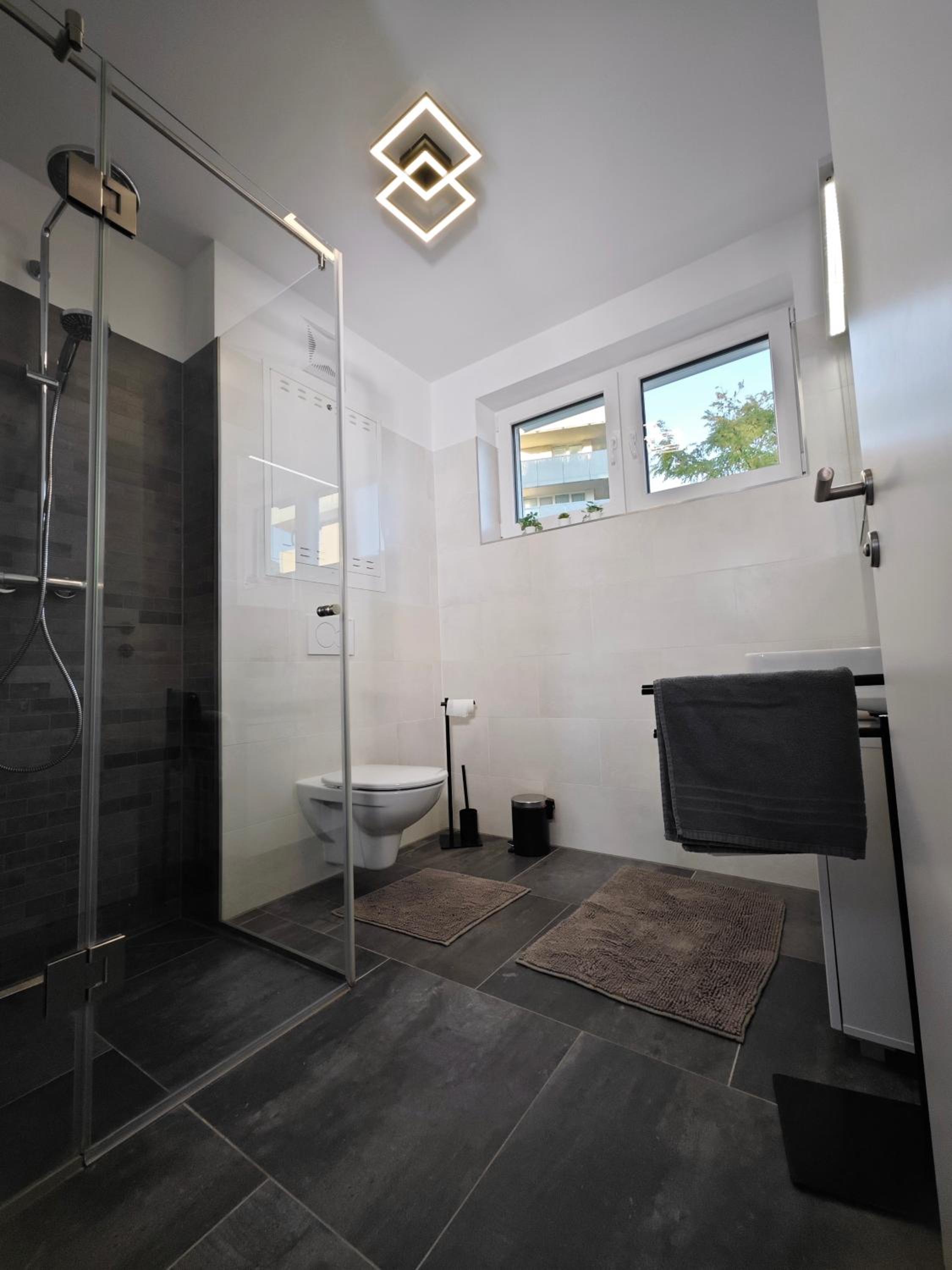 Cozy & Stylish Appartment in Vienna - 1 min to U3 Metro - Quiet Area with Shops nearby